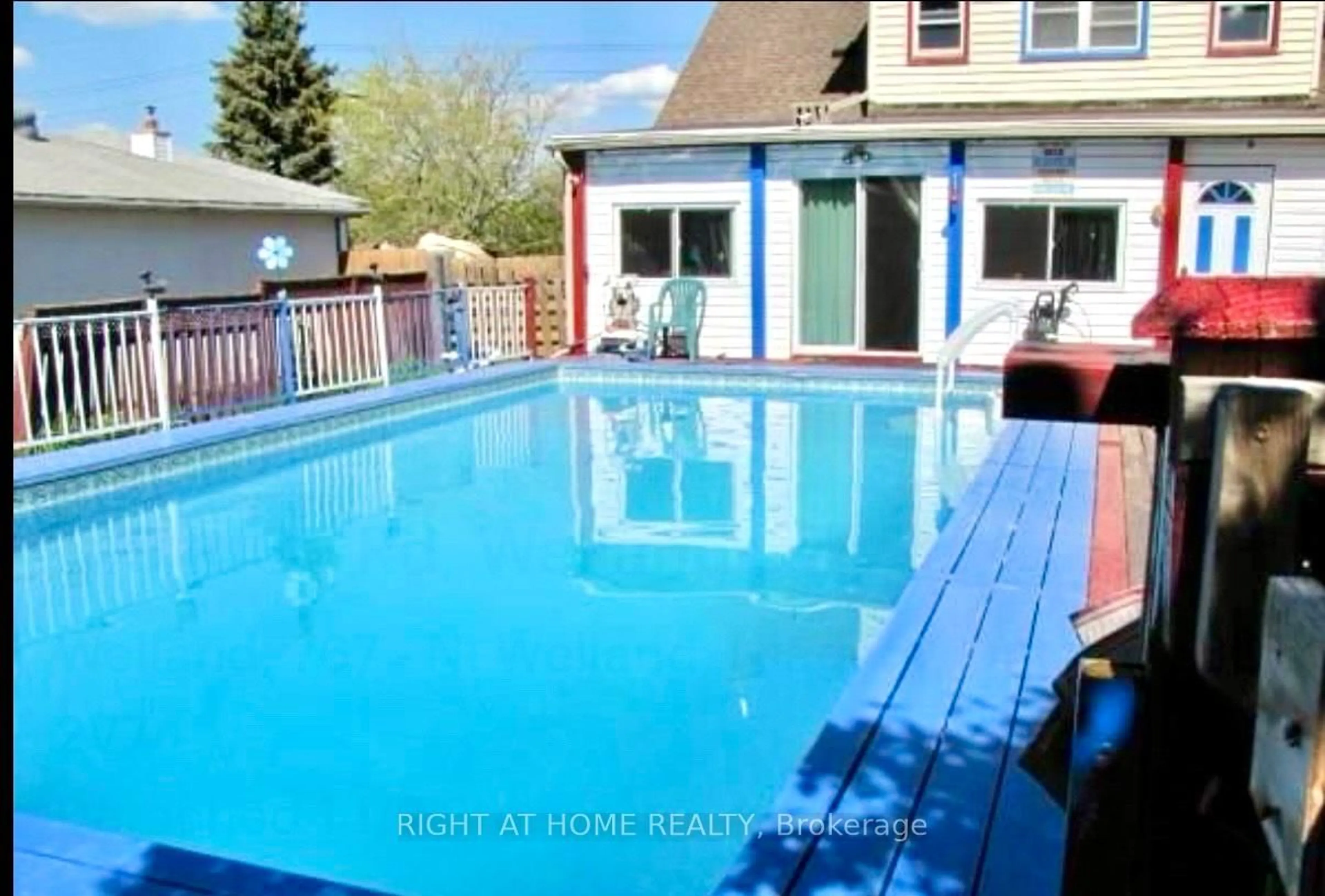 Pool for 149 Rice Rd, Welland Ontario L3C 2V7