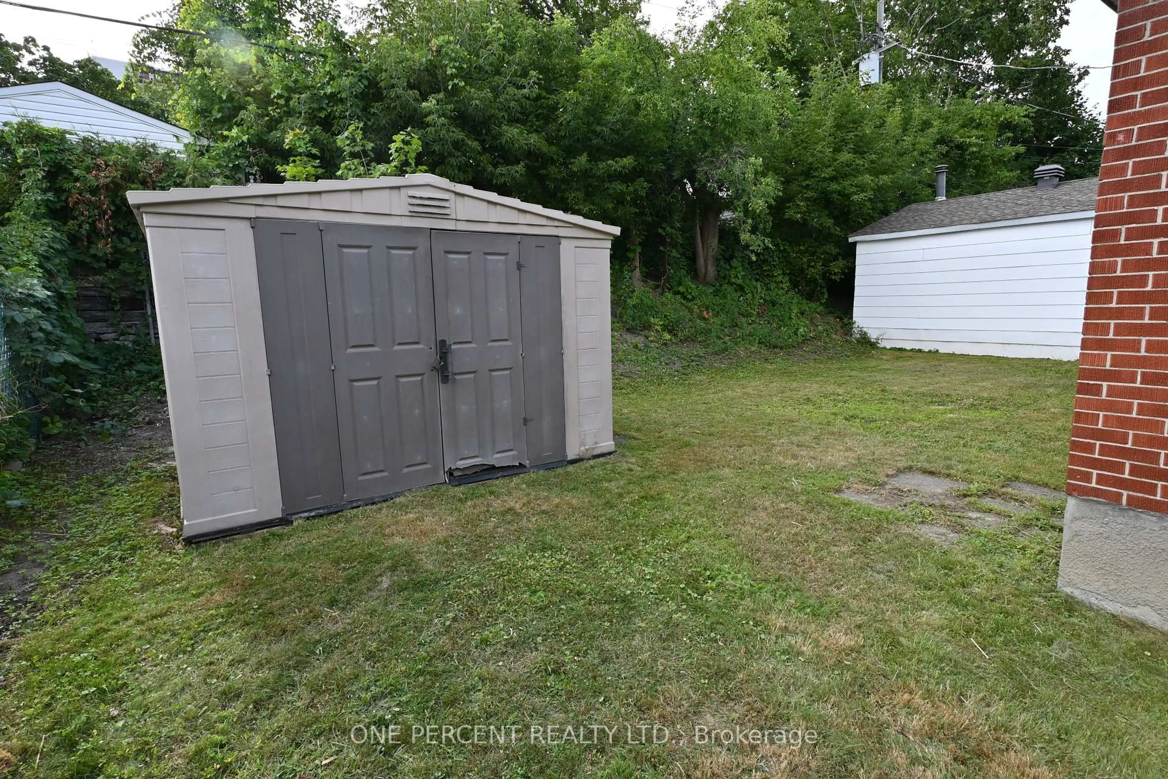Shed for 944 Eve St, Ottawa Ontario K1K 3R4
