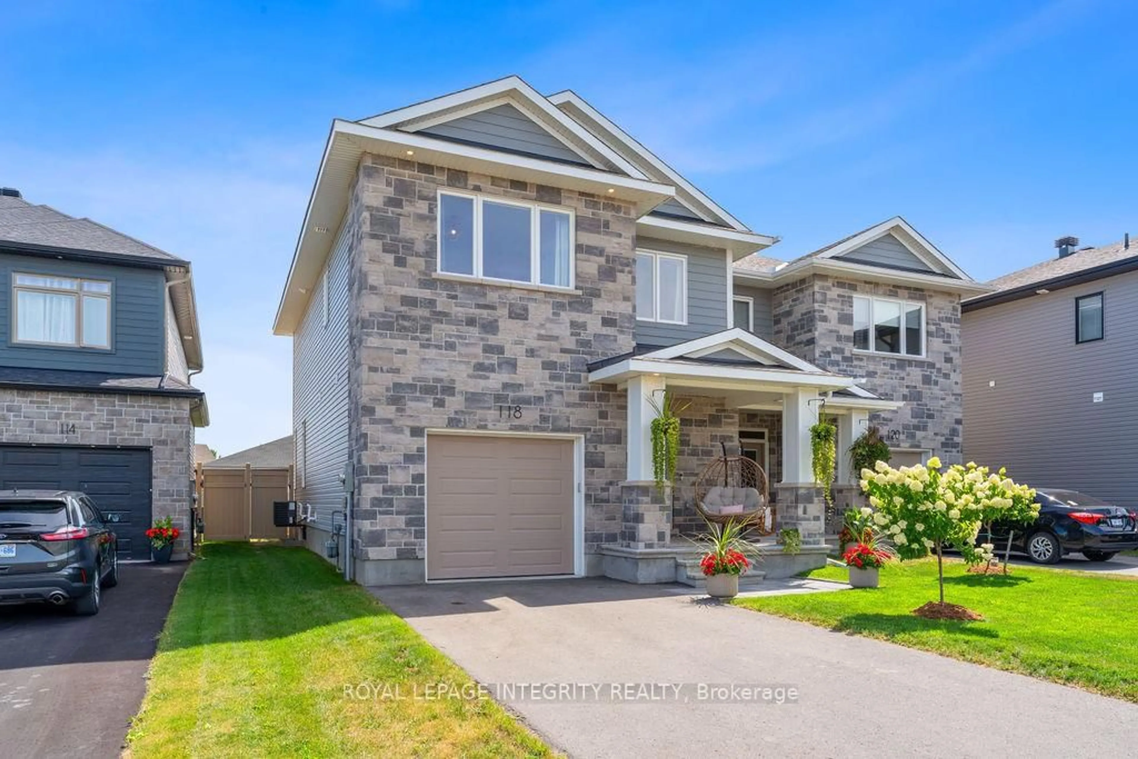 Home with brick exterior material, street for 118 Thomas St, Arnprior Ontario K7S 2M1