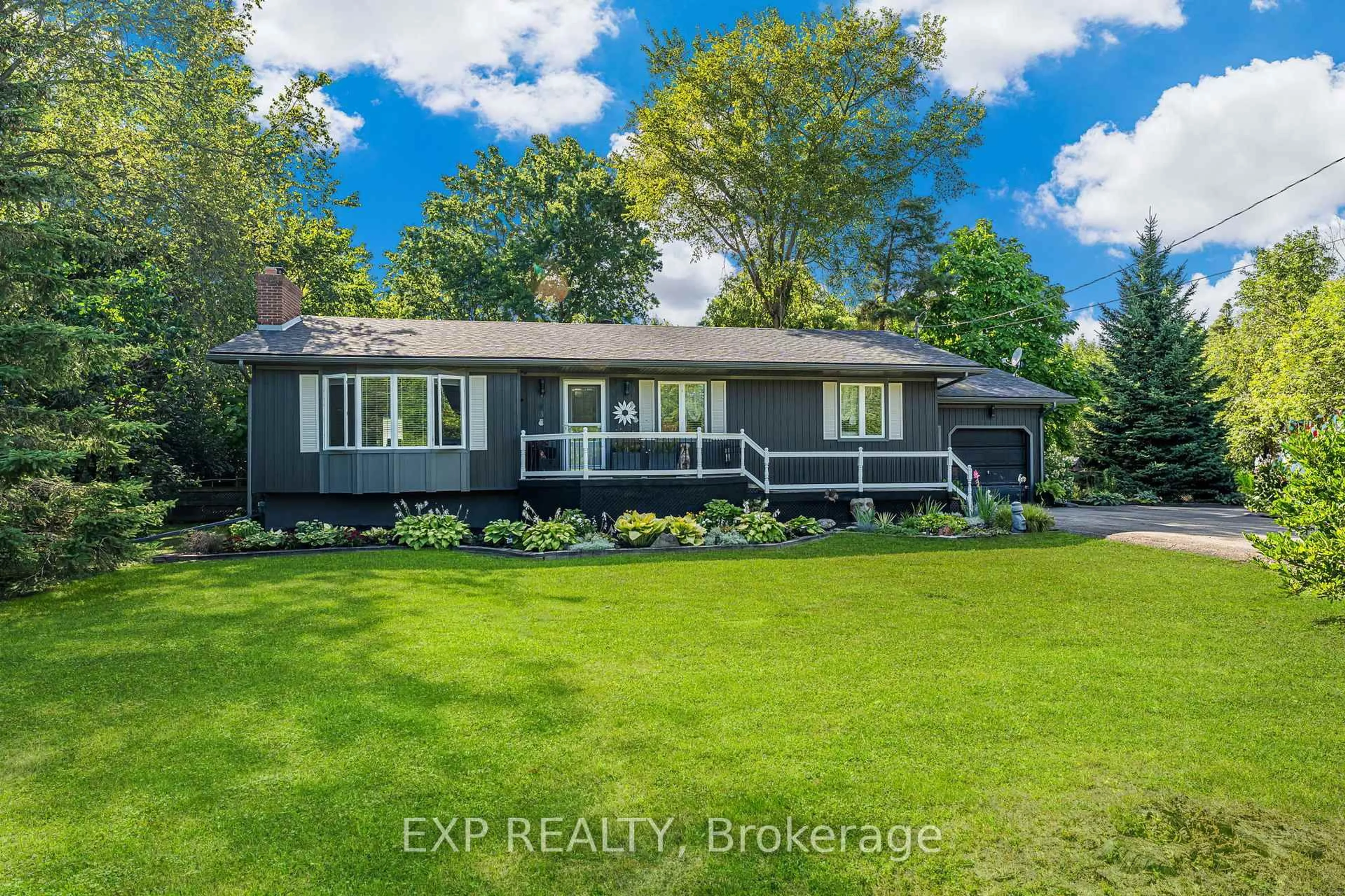 A pic from outside/outdoor area/front of a property/back of a property/a pic from drone, water/lake/river/ocean view for 3725 Switch Rd, Fort Erie Ontario L0S 1S0