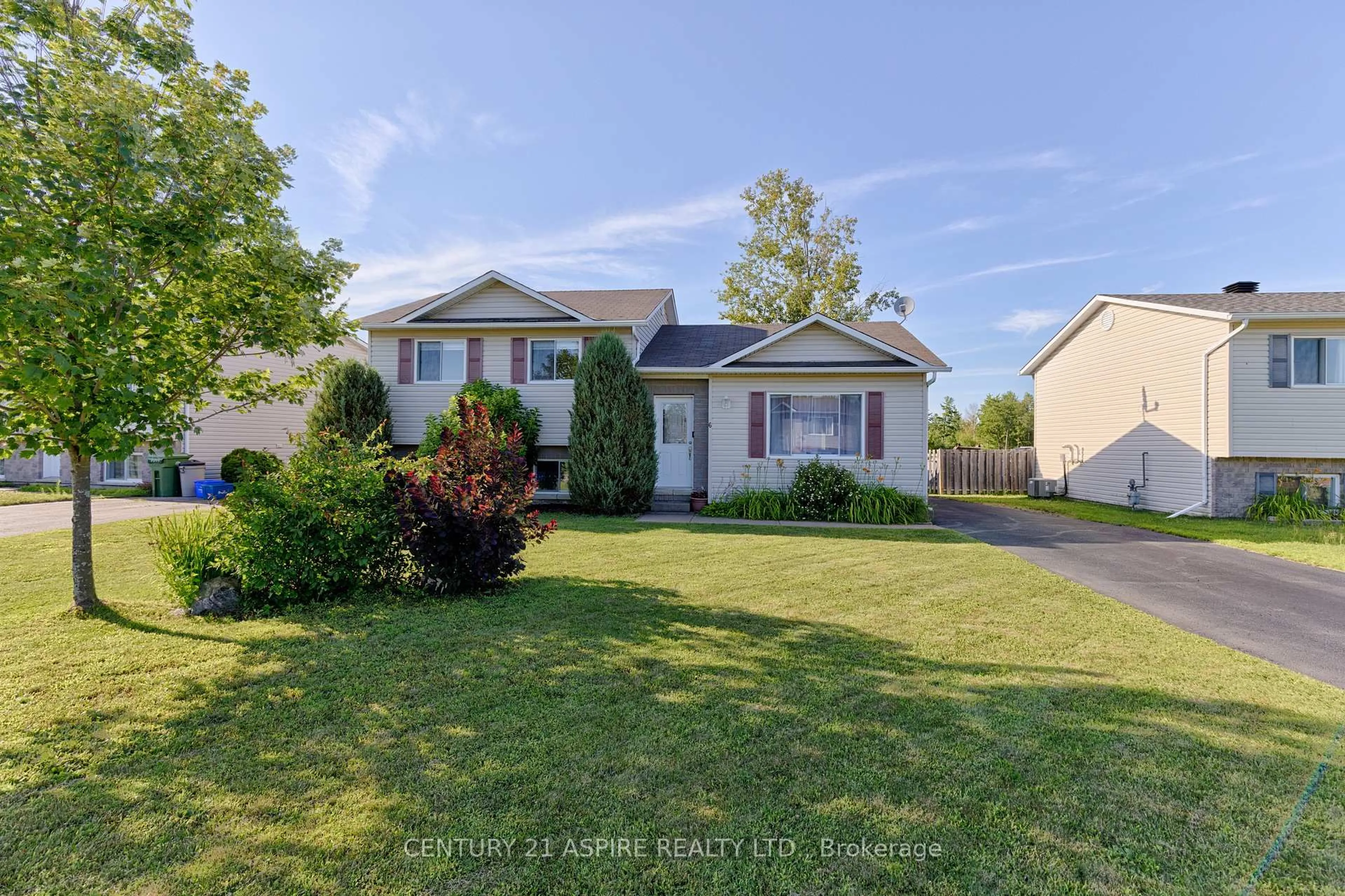Unknown for 6 Gerald Ave, Petawawa Ontario K8H 2Y3