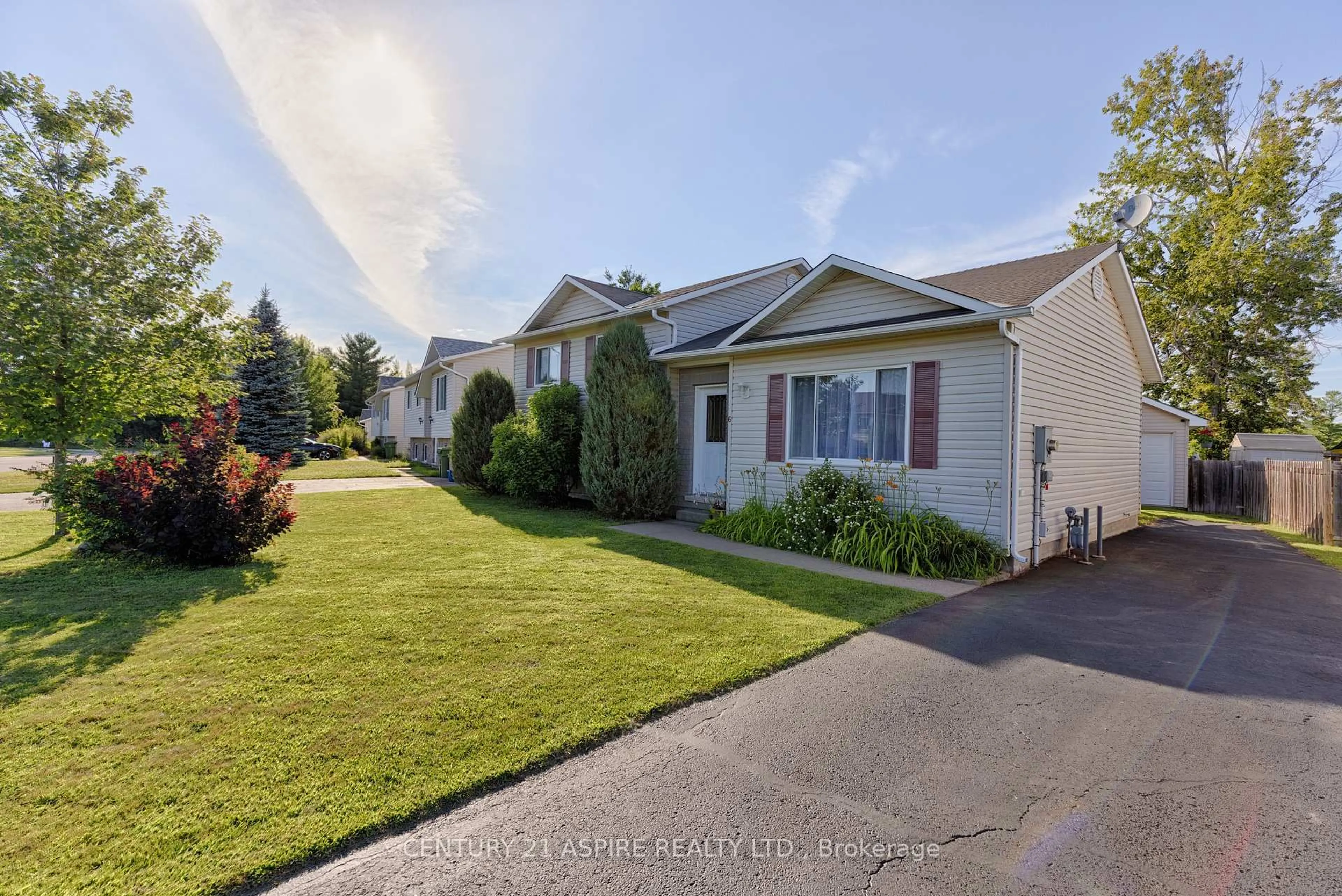 Unknown for 6 Gerald Ave, Petawawa Ontario K8H 2Y3