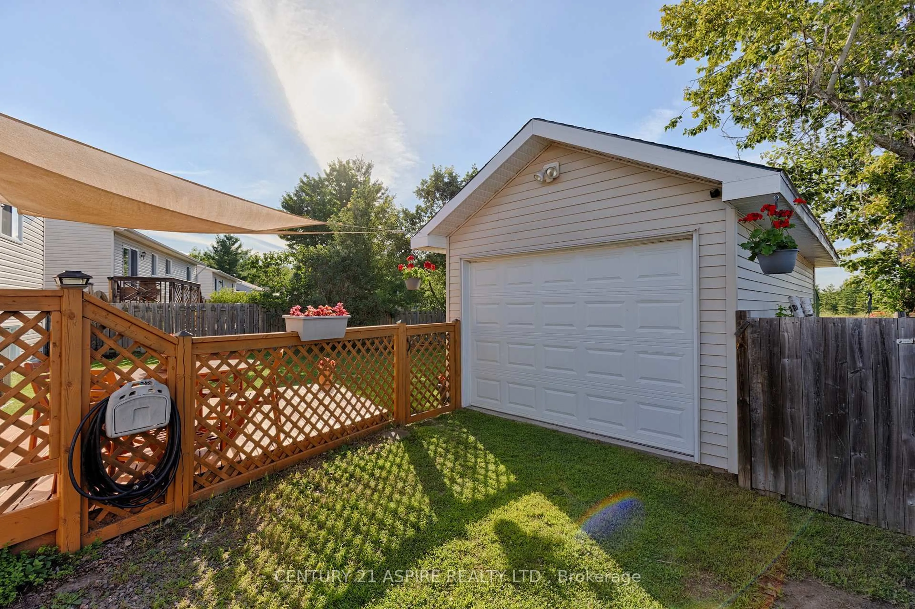 Shed for 6 Gerald Ave, Petawawa Ontario K8H 2Y3