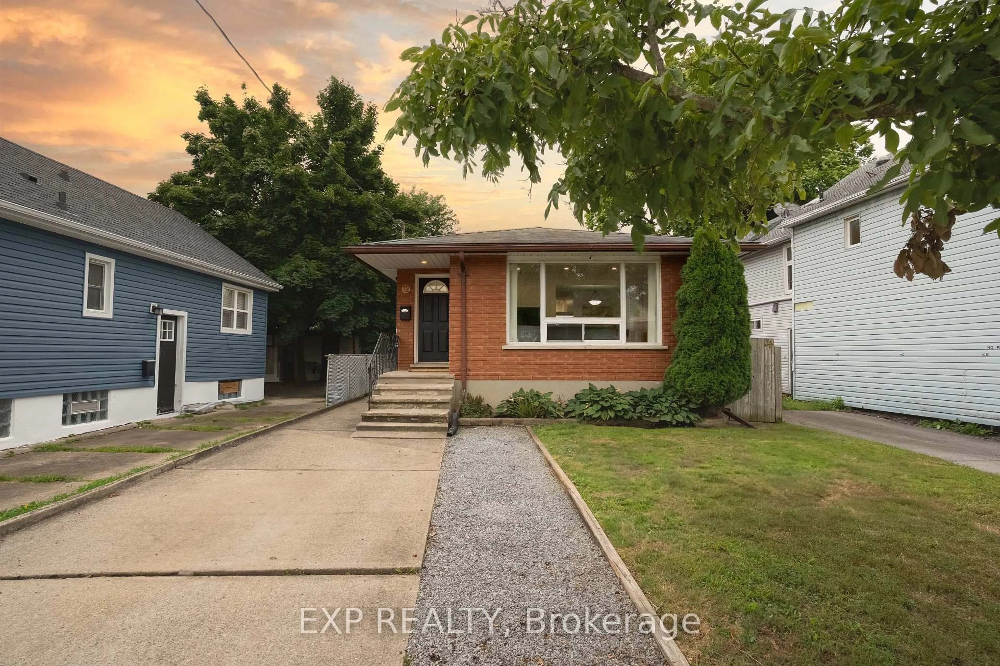 Unknown for 12 Lailey St, St. Catharines Ontario L2M 5G8
