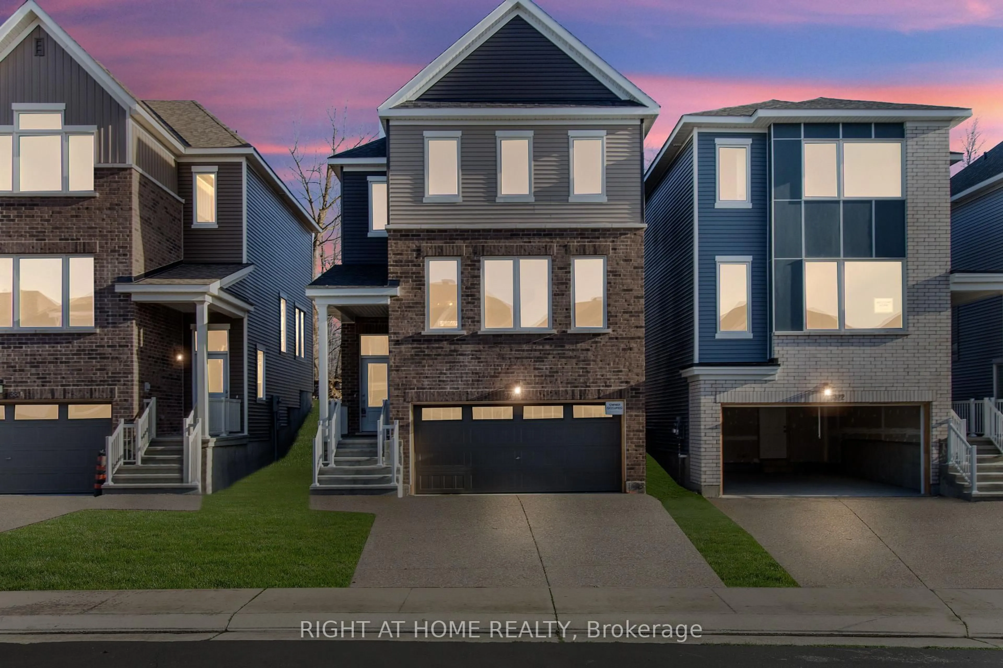 Home with vinyl exterior material, street for 376 Appalachian Circ, Ottawa Ontario K2J 6X3