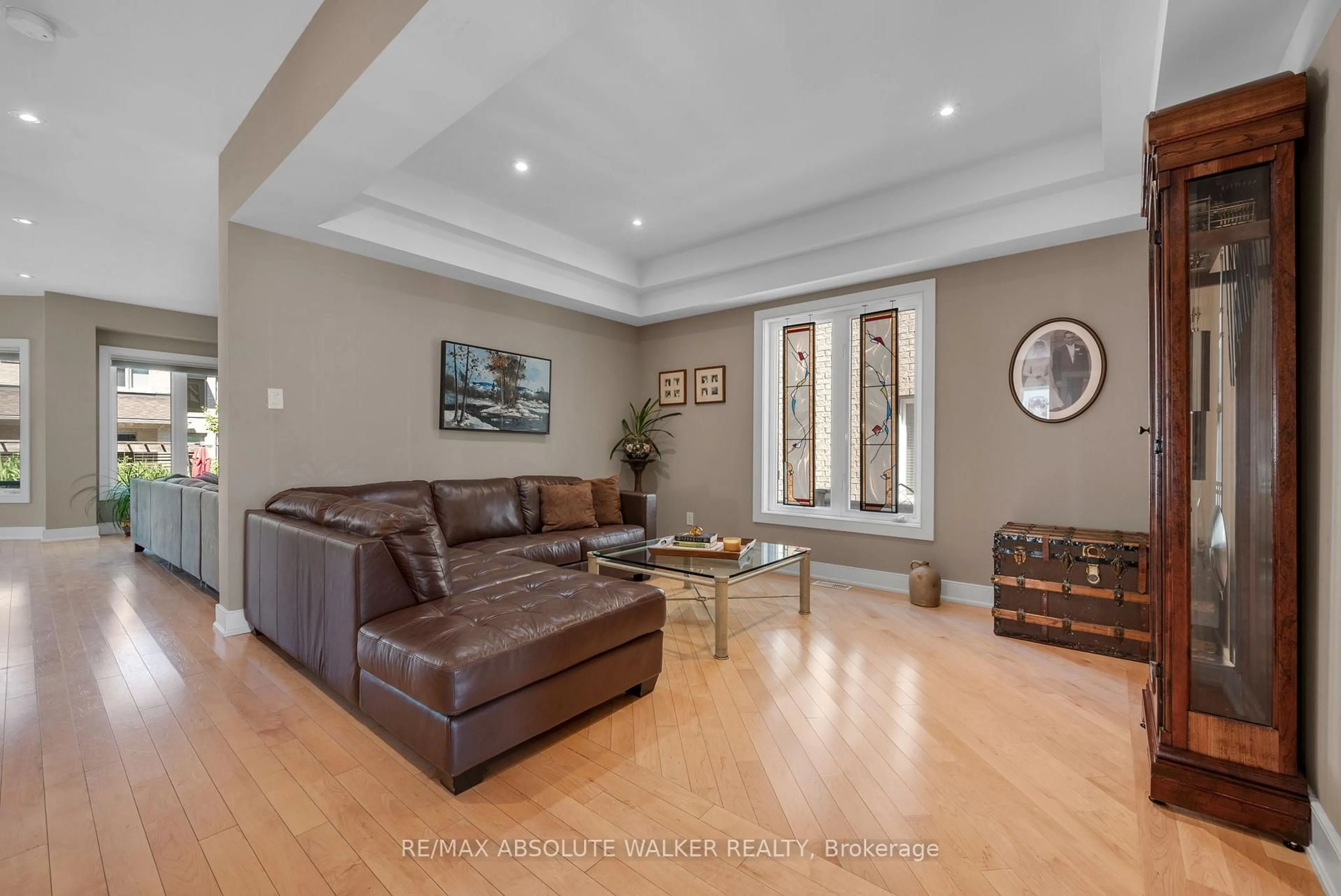 Living room with furniture, unknown for 241 Madhu Cres, Ottawa Ontario K2C 4J2