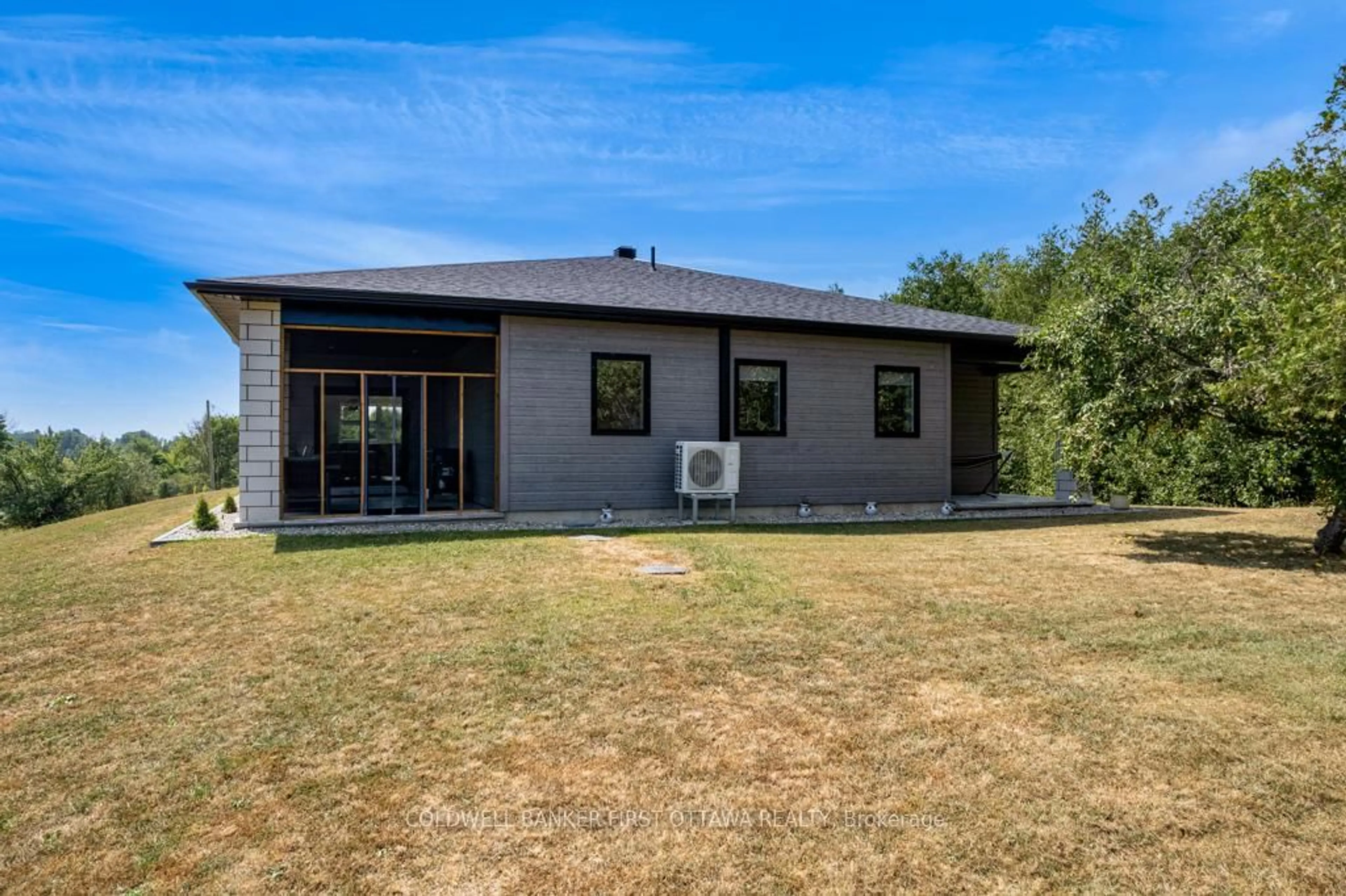 Home with vinyl exterior material, building for 456 Pine Grove Rd, Lanark Ontario K0G 1K0
