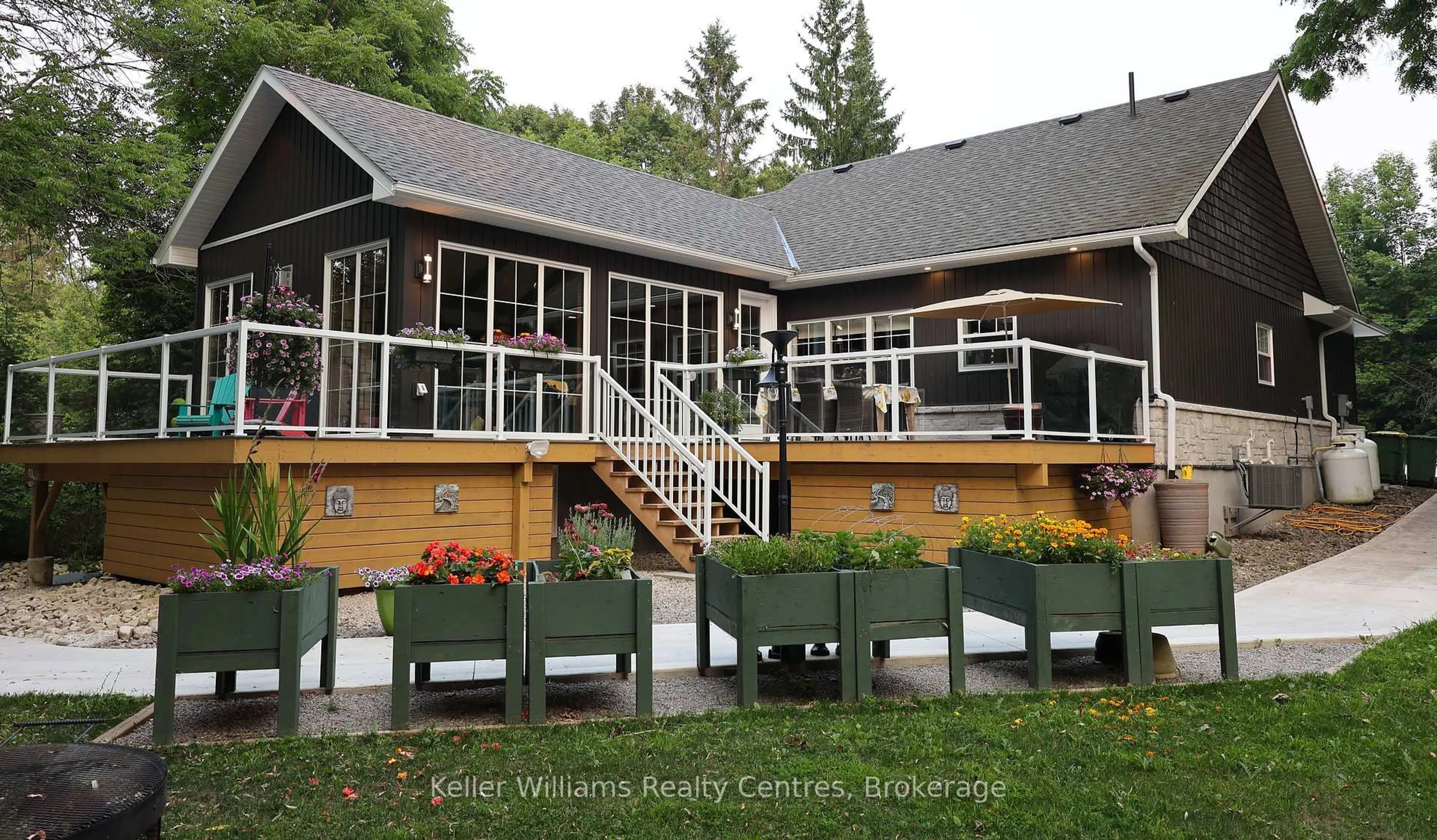Patio, unknown for 187 Pellisier St, Grey Highlands Ontario N0C 1E0