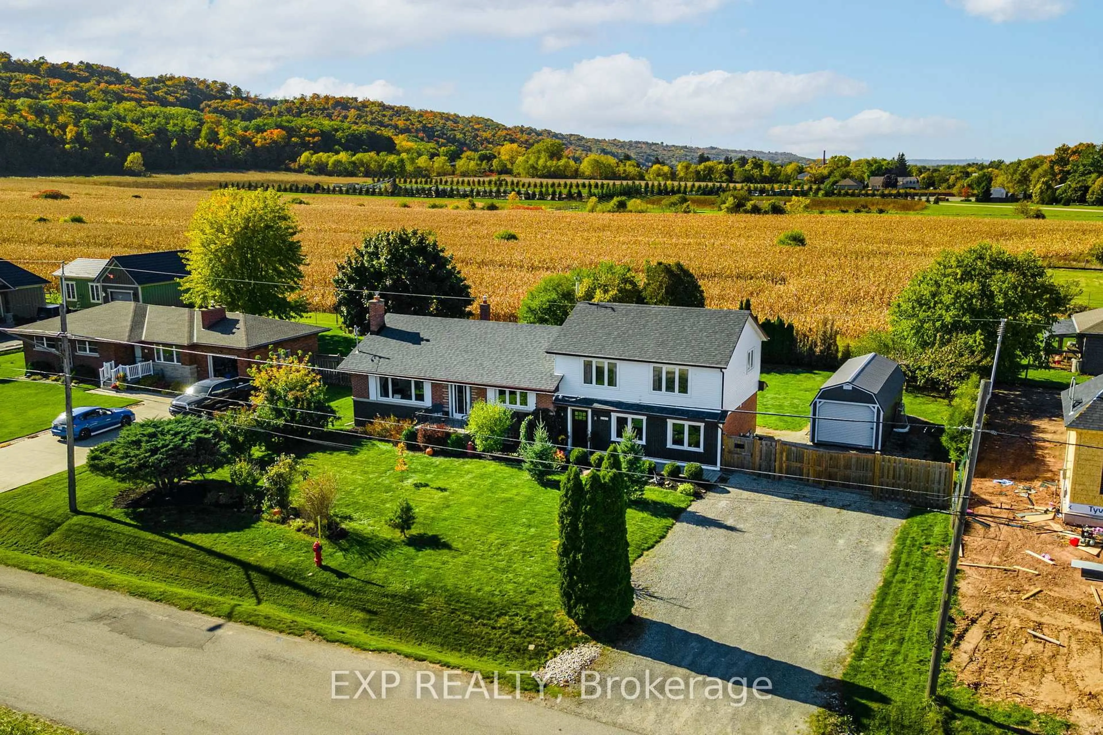 A pic from outside/outdoor area/front of a property/back of a property/a pic from drone, unknown for 187 Lewis Rd, Hamilton Ontario L8E 5G7
