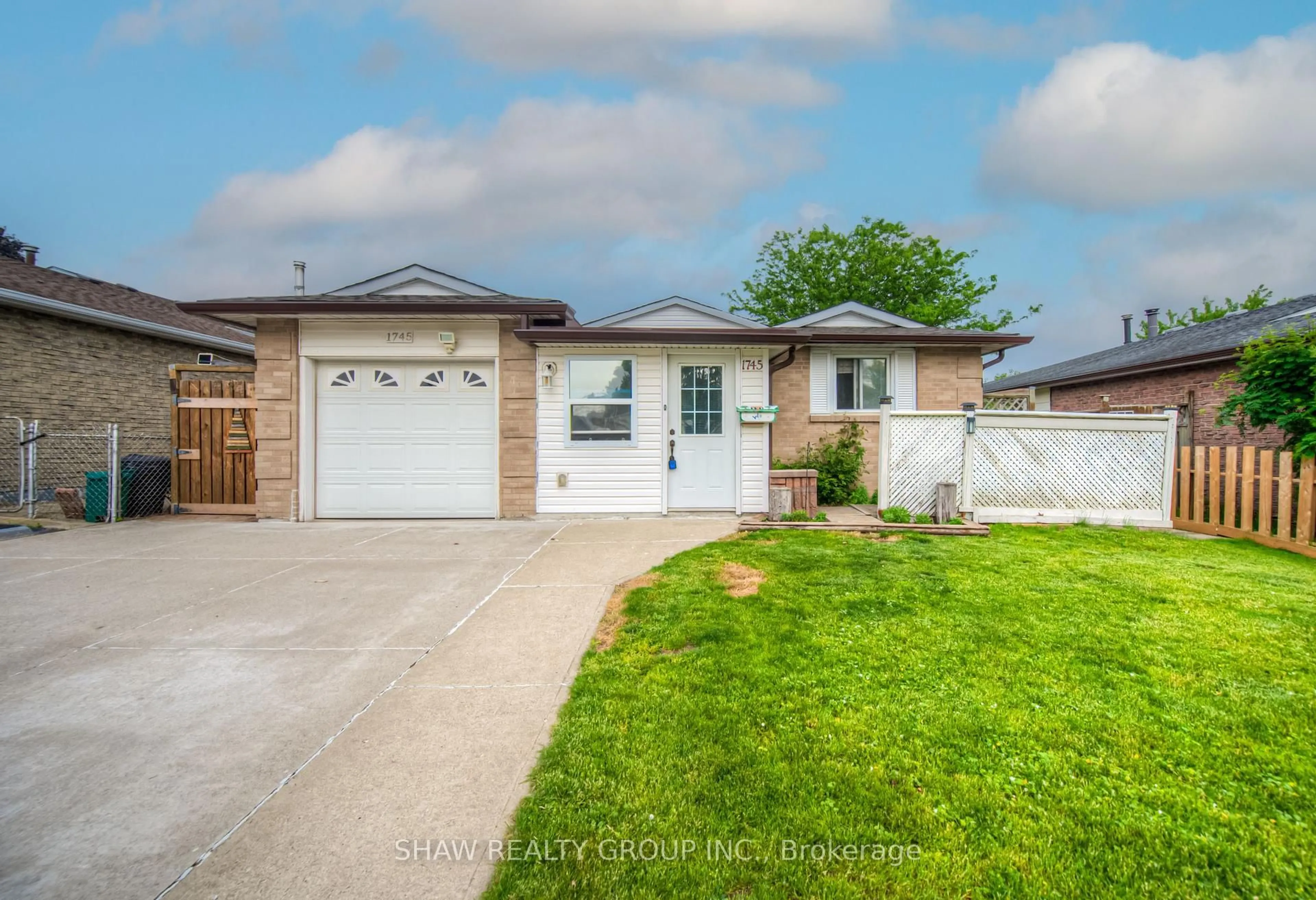 Home with brick exterior material, street for 1745 Briarwood Dr, Cambridge Ontario N3H 5A6