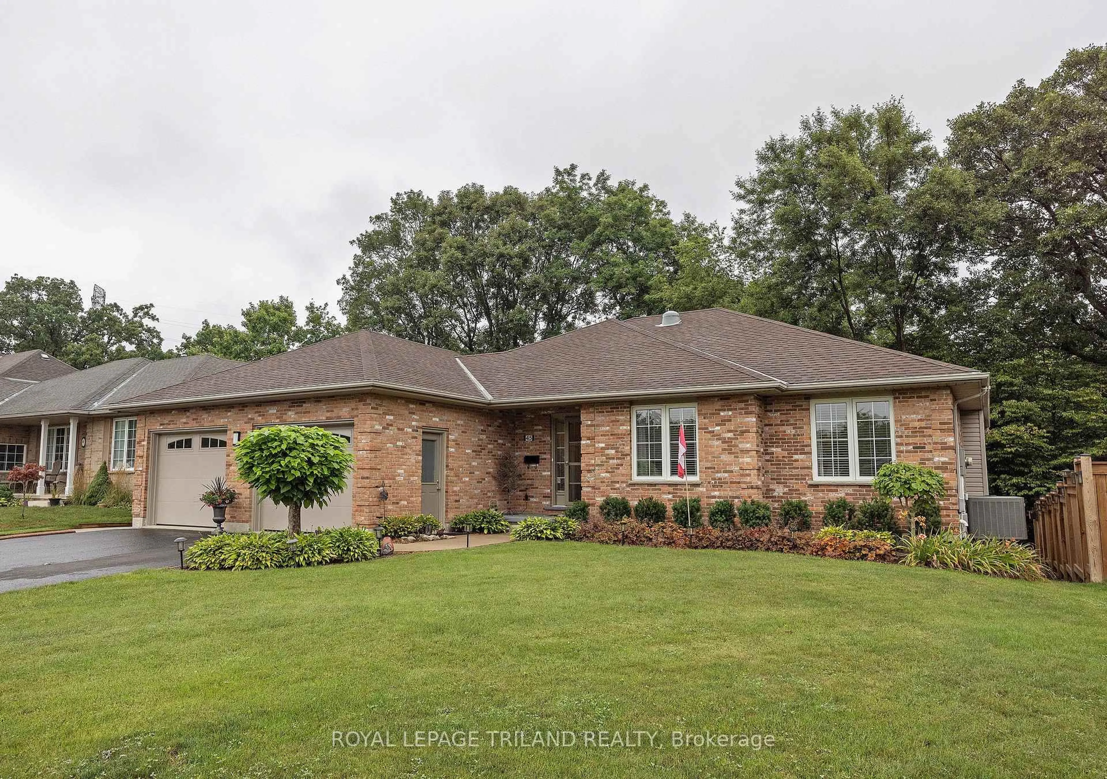Home with brick exterior material, street for 45 Mc Gregor Crt, St. Thomas Ontario N5P 4H6