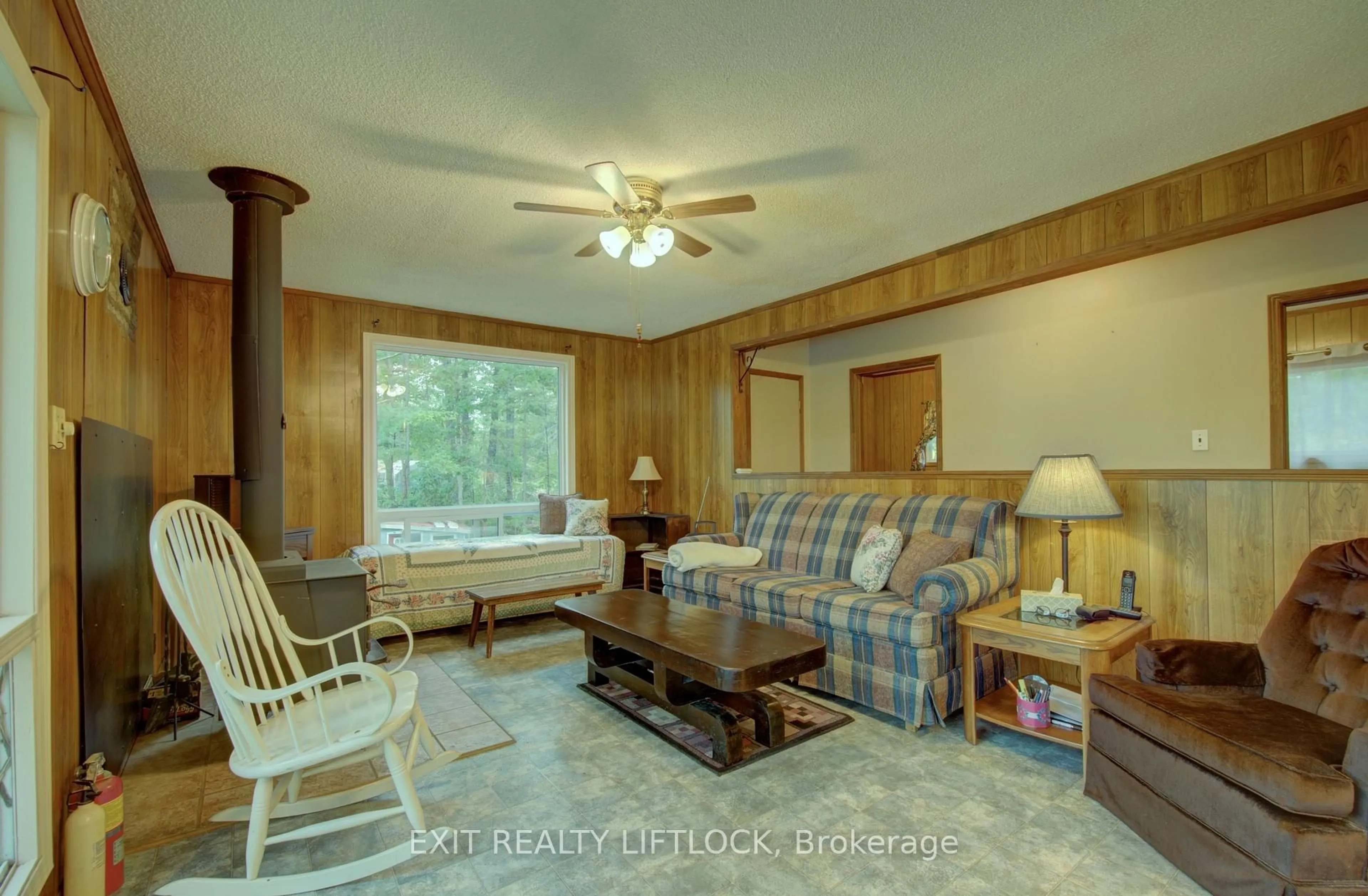 Living room with furniture, unknown for 88 Fire Route 6A, Havelock-Belmont-Methuen Ontario K0L 1Z0