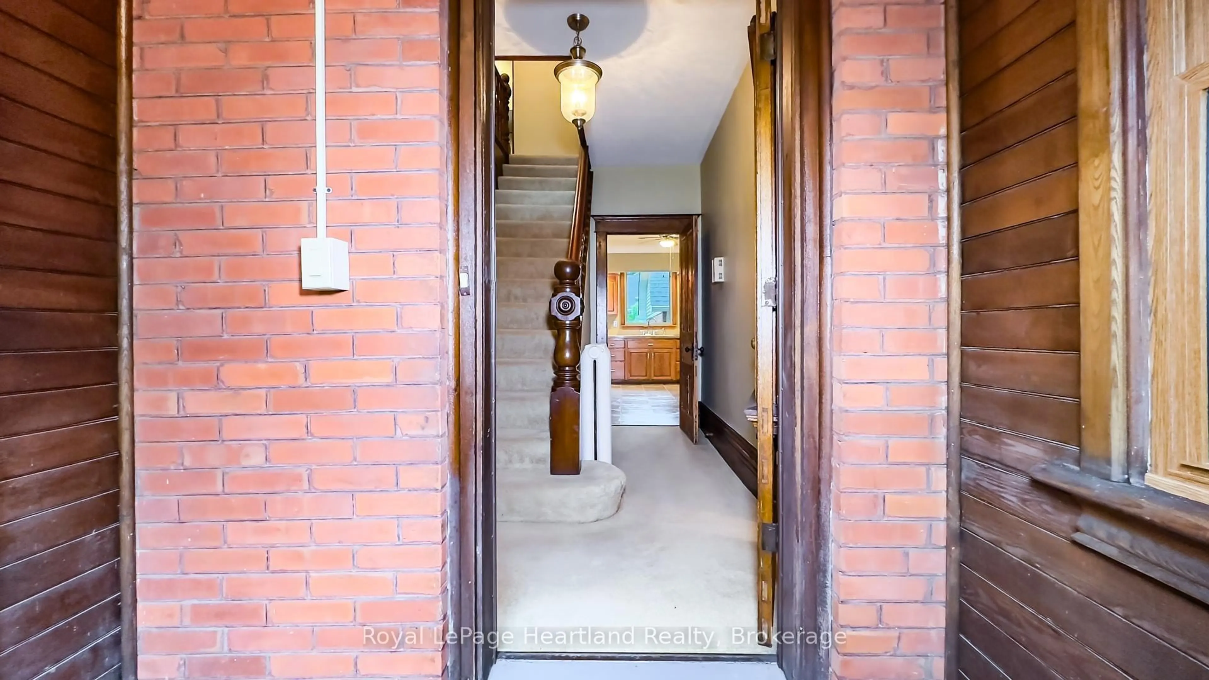 Indoor foyer for 183 East St, Goderich Ontario N7A 1N6
