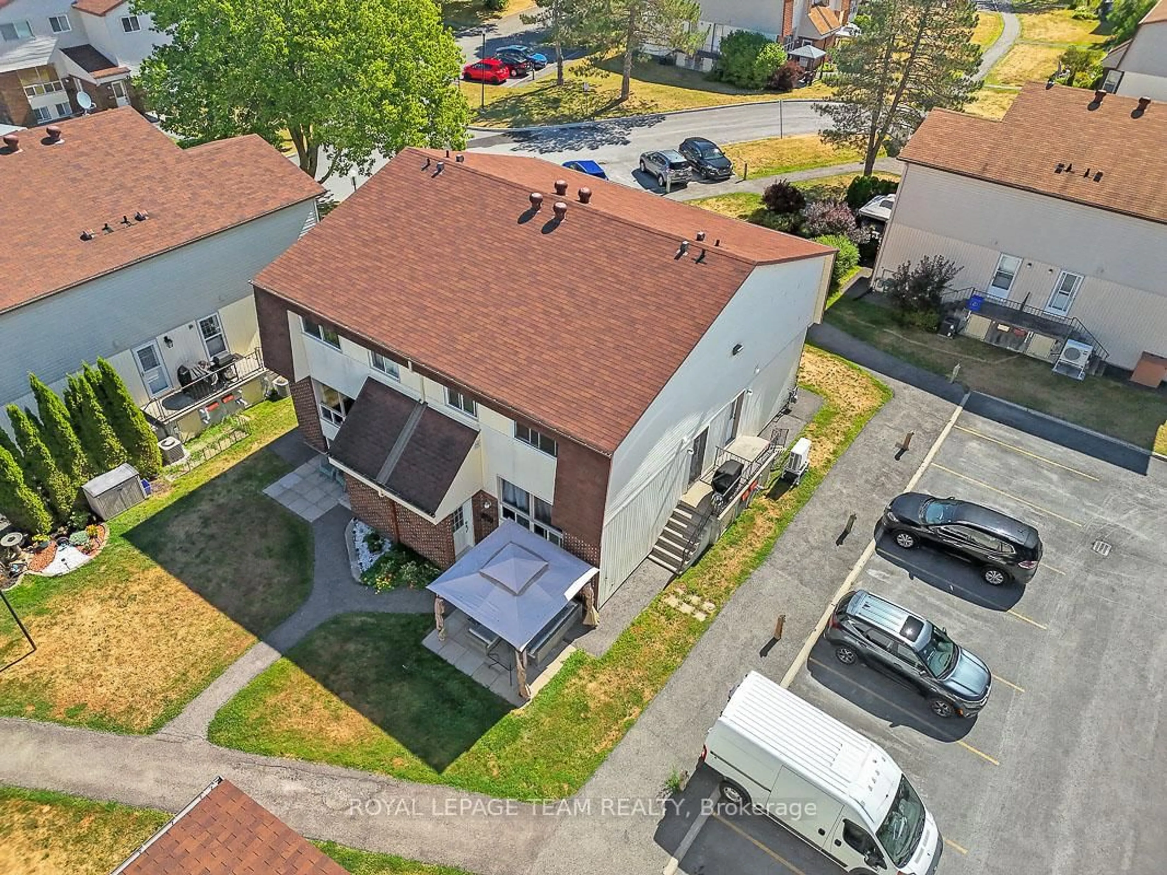 A pic from outside/outdoor area/front of a property/back of a property/a pic from drone, street for 9 Forester Cres #C, Ottawa Ontario K2H 8Y1