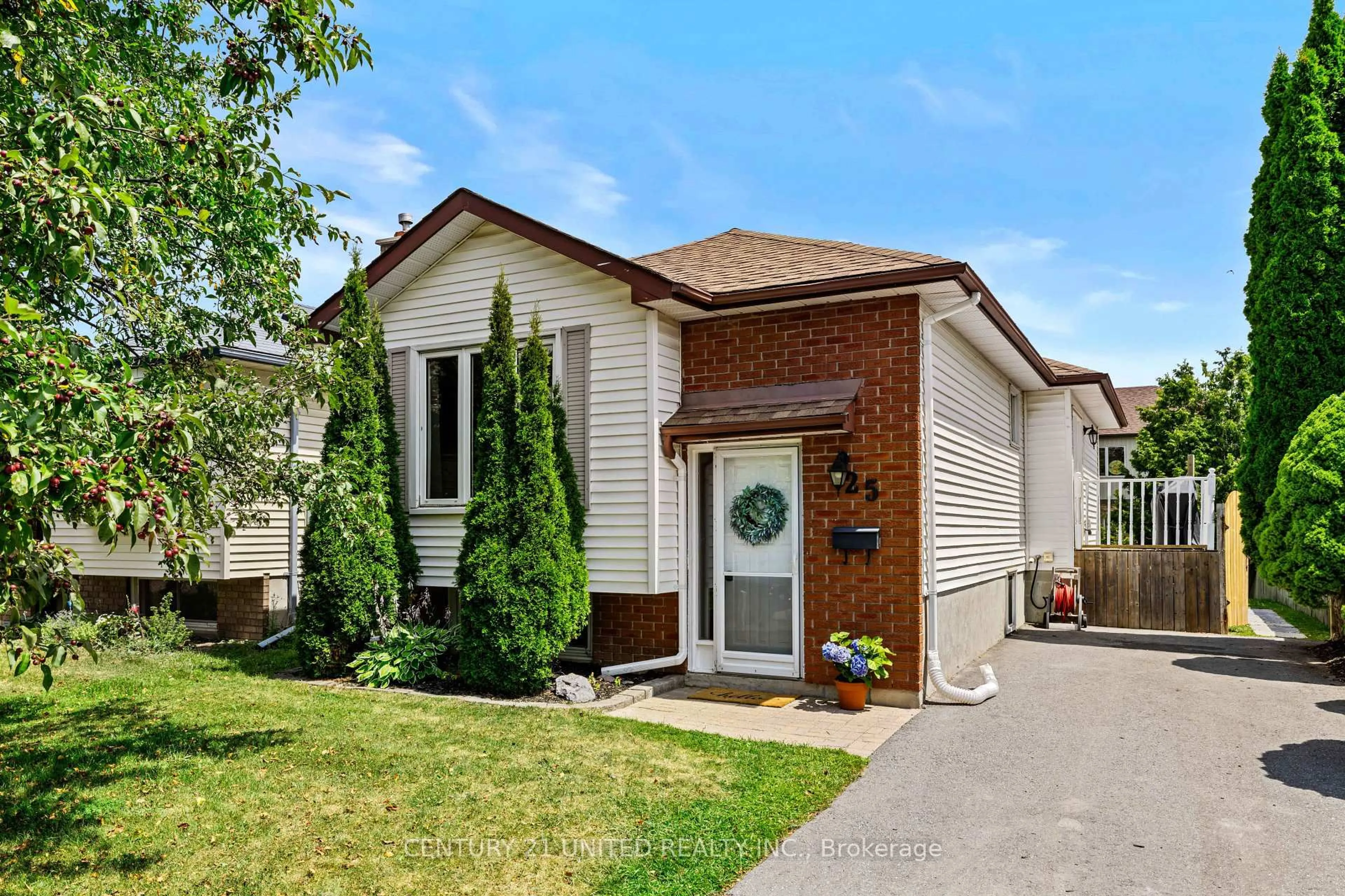 Home with brick exterior material, street for 25 Century Blvd, Cavan Monaghan Ontario L0A 1G0