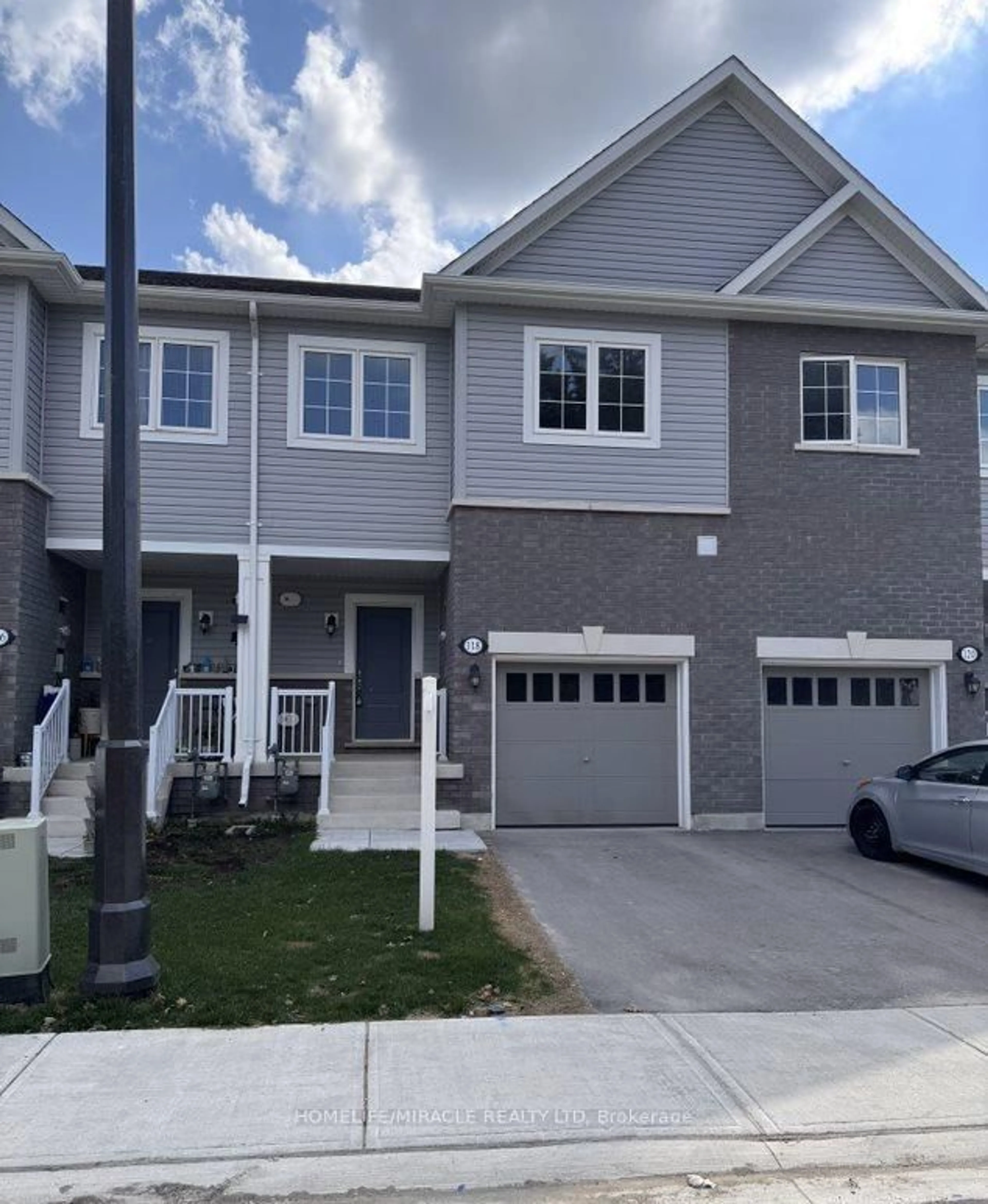 Home with vinyl exterior material, street for 118 Winters Way, Shelburne Ontario L9V 2X7