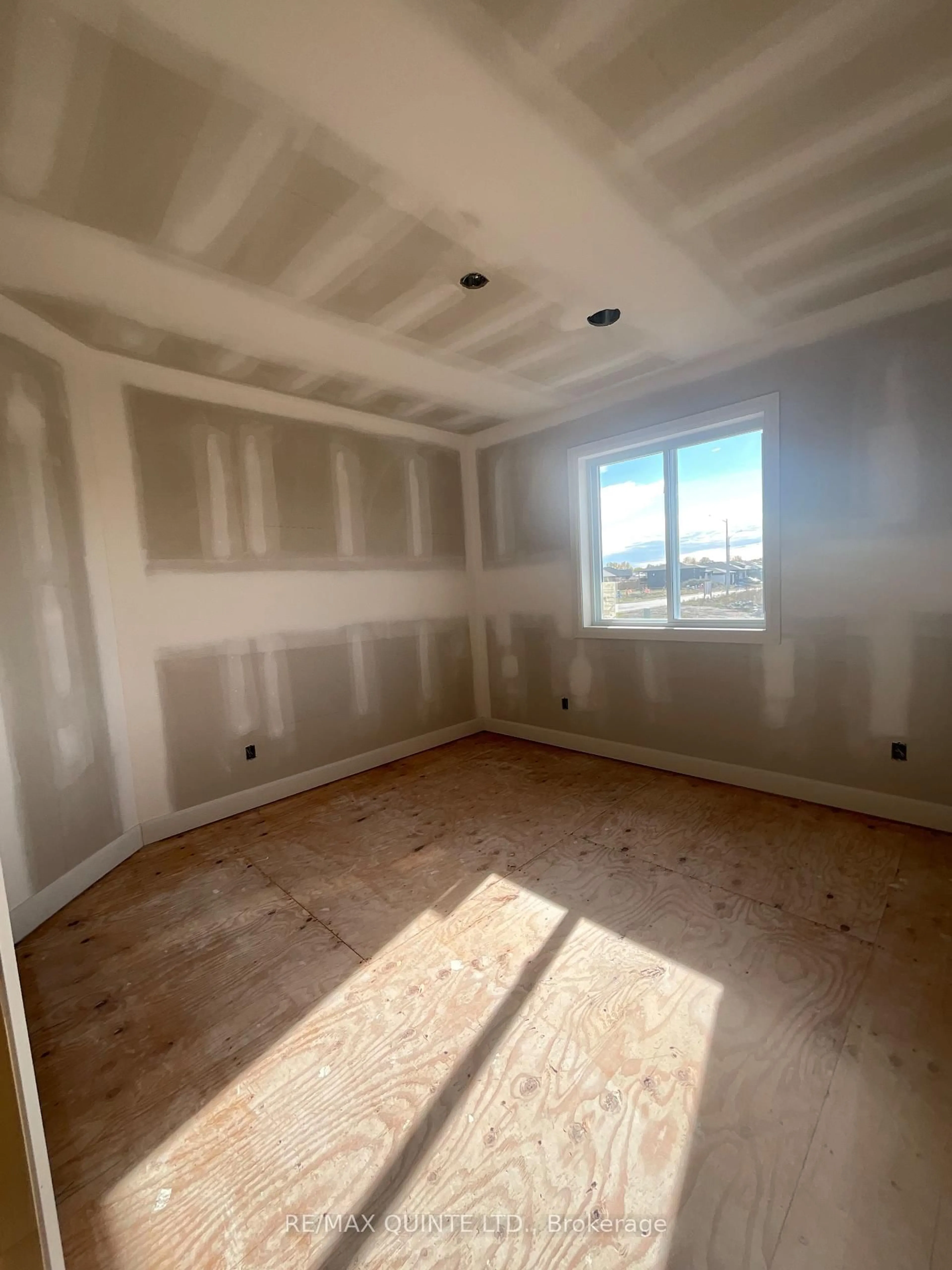 A pic of a room for 87 Hastings Park Dr, Belleville Ontario K8P 0J1