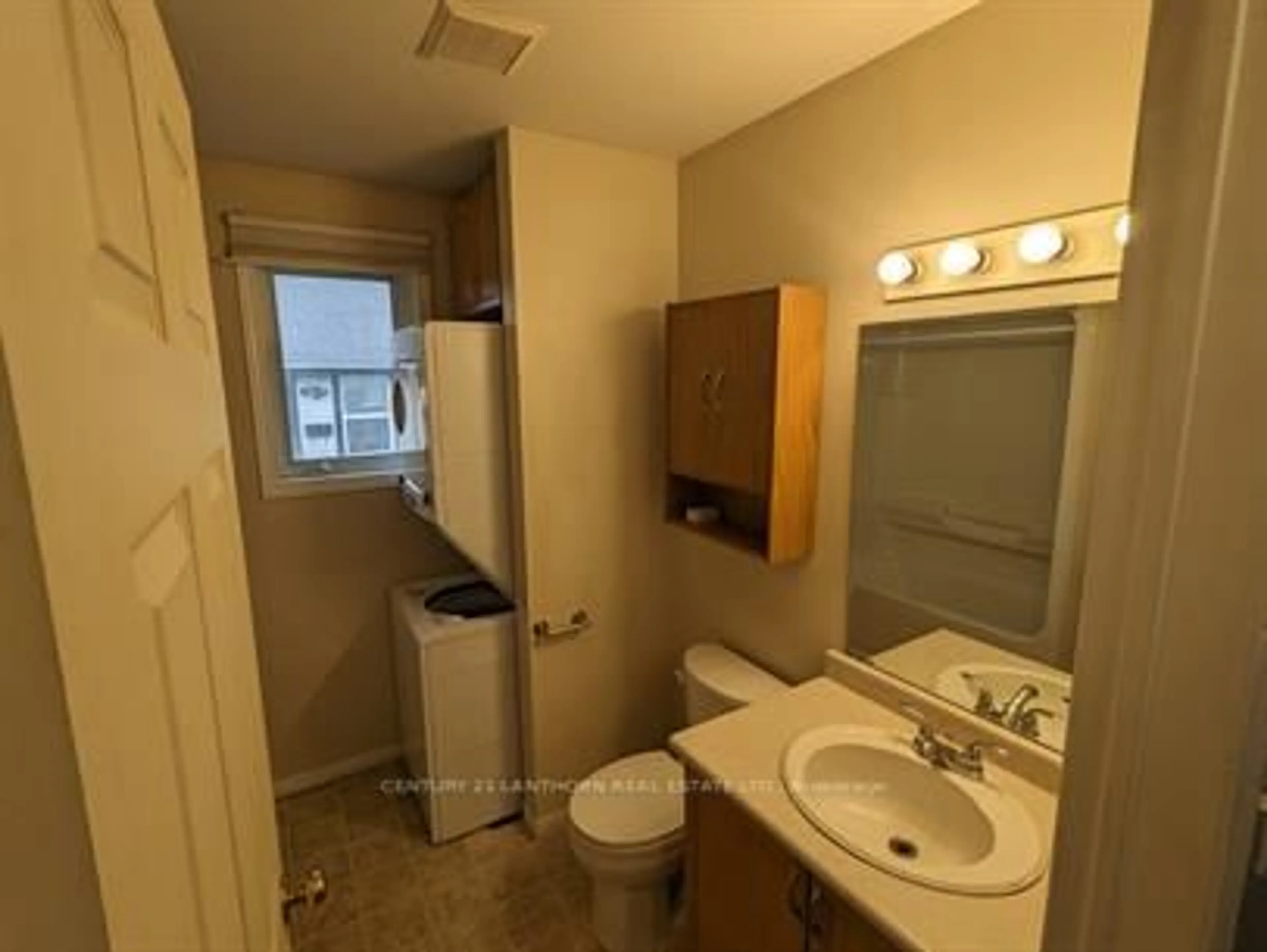 Standard bathroom, ceramic/tile floor for 22 Water St, Quinte West Ontario K8V 4L9
