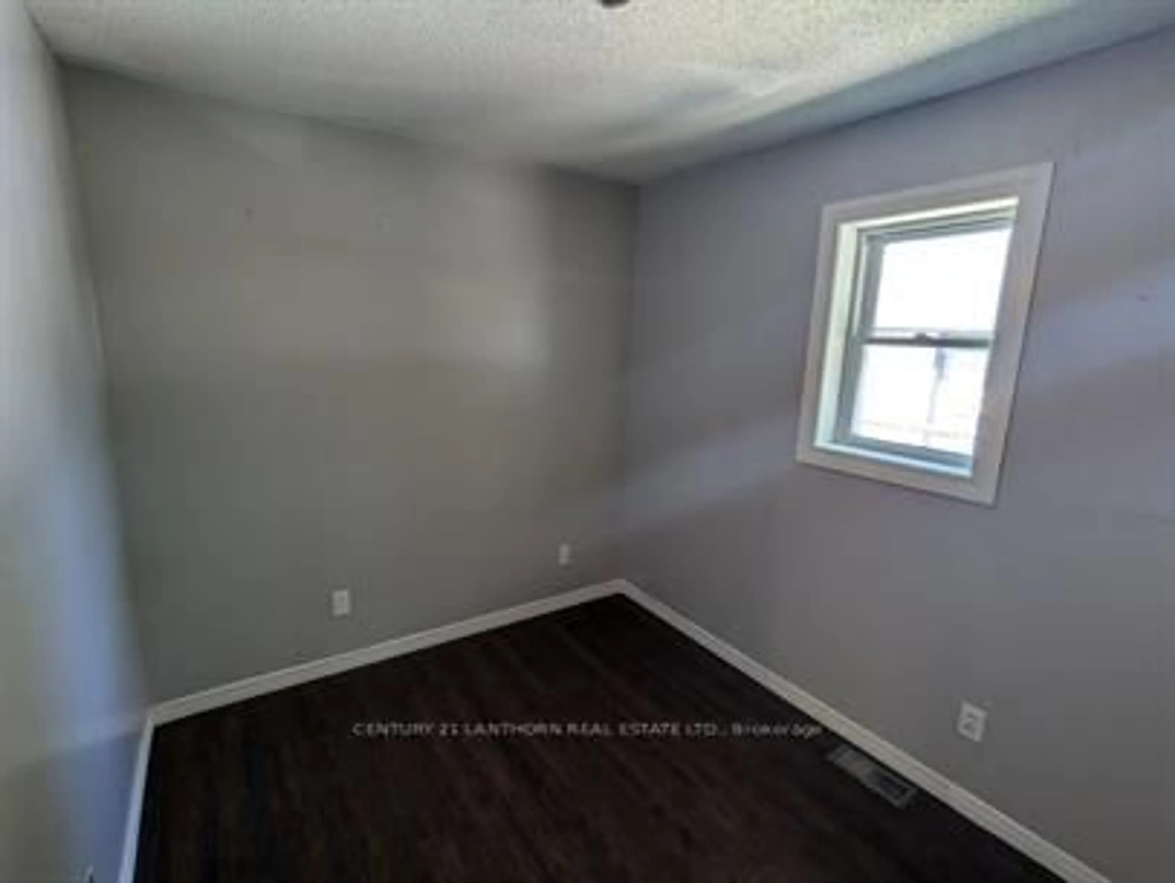 A pic of a room for 22 Water St, Quinte West Ontario K8V 4L9
