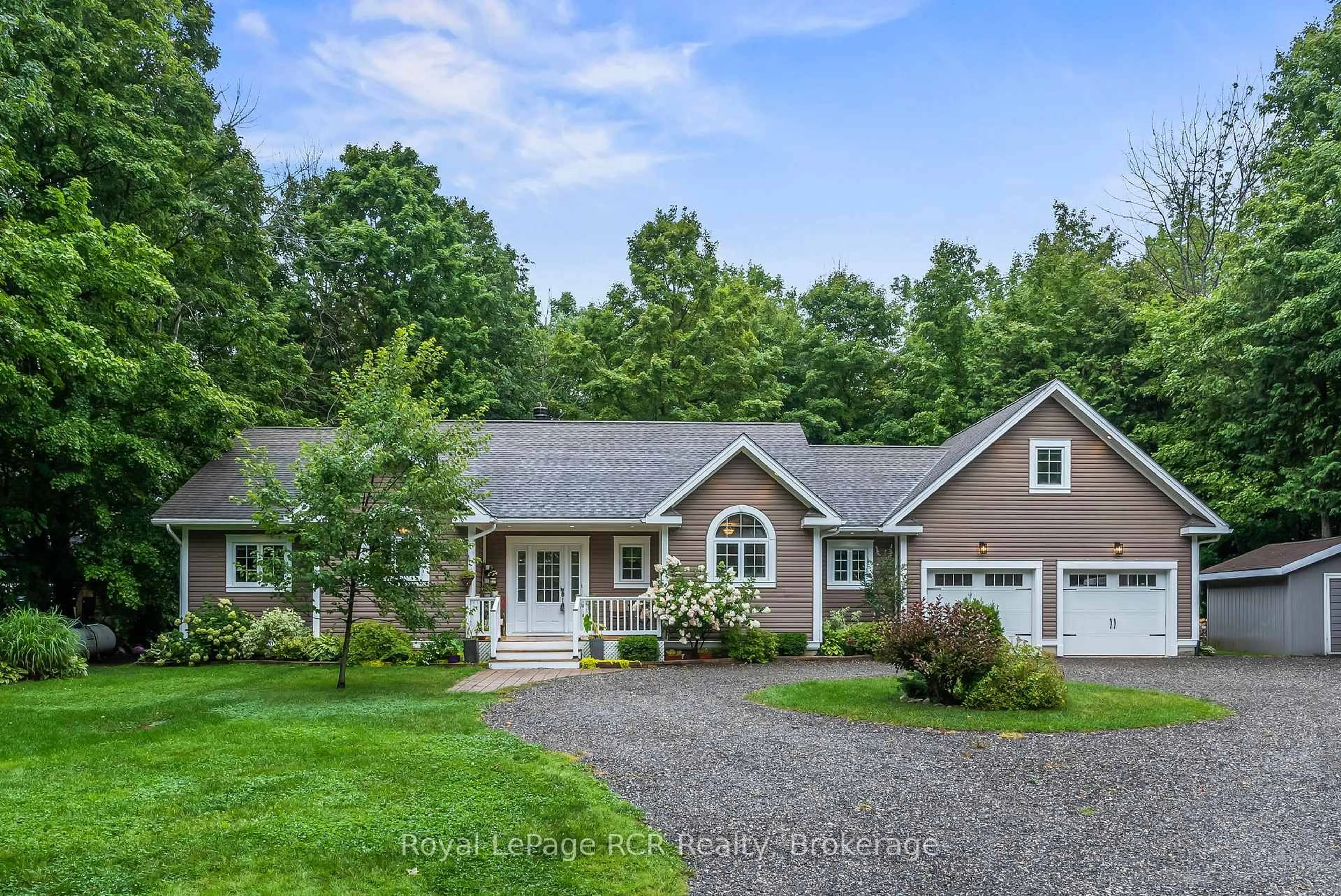 Home with vinyl exterior material, unknown for 165 Napoleon St, Grey Highlands Ontario N0C 1E0