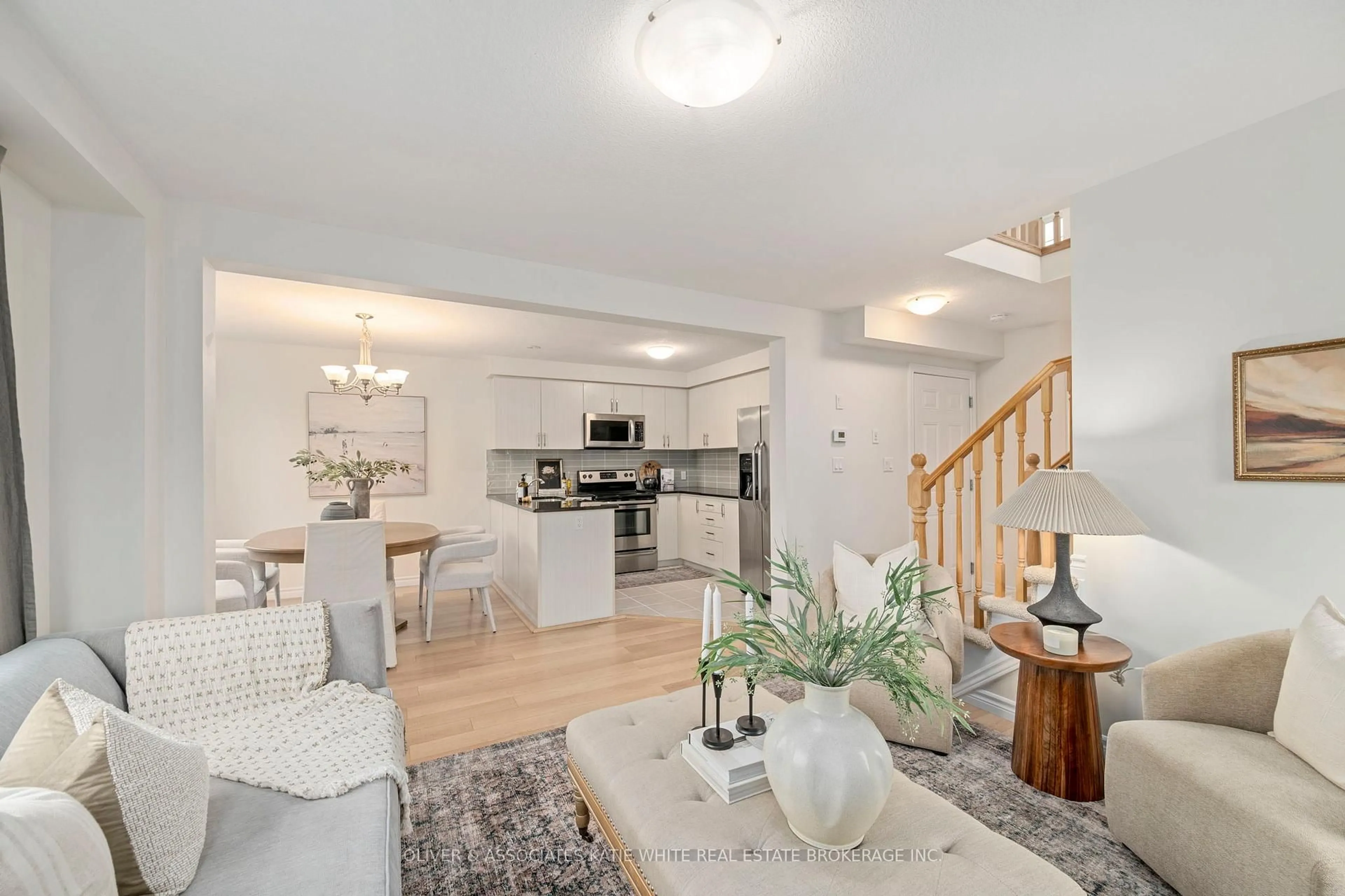 Open concept kitchen, unknown for 2696 Foxbend Link, London North Ontario N6G 0M7