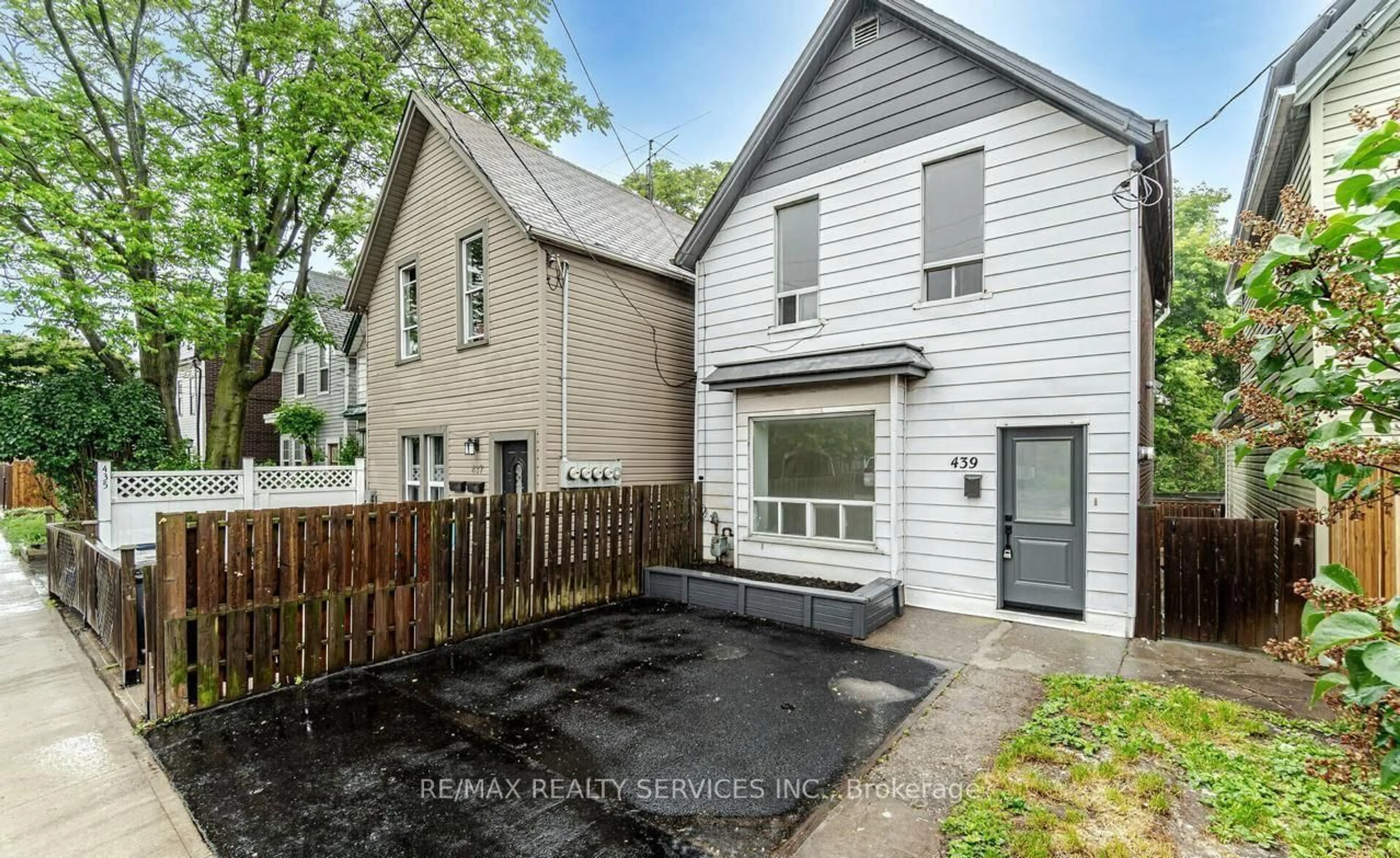 Unknown for 439 Ferguson Ave, Hamilton Ontario L8L 4Z1