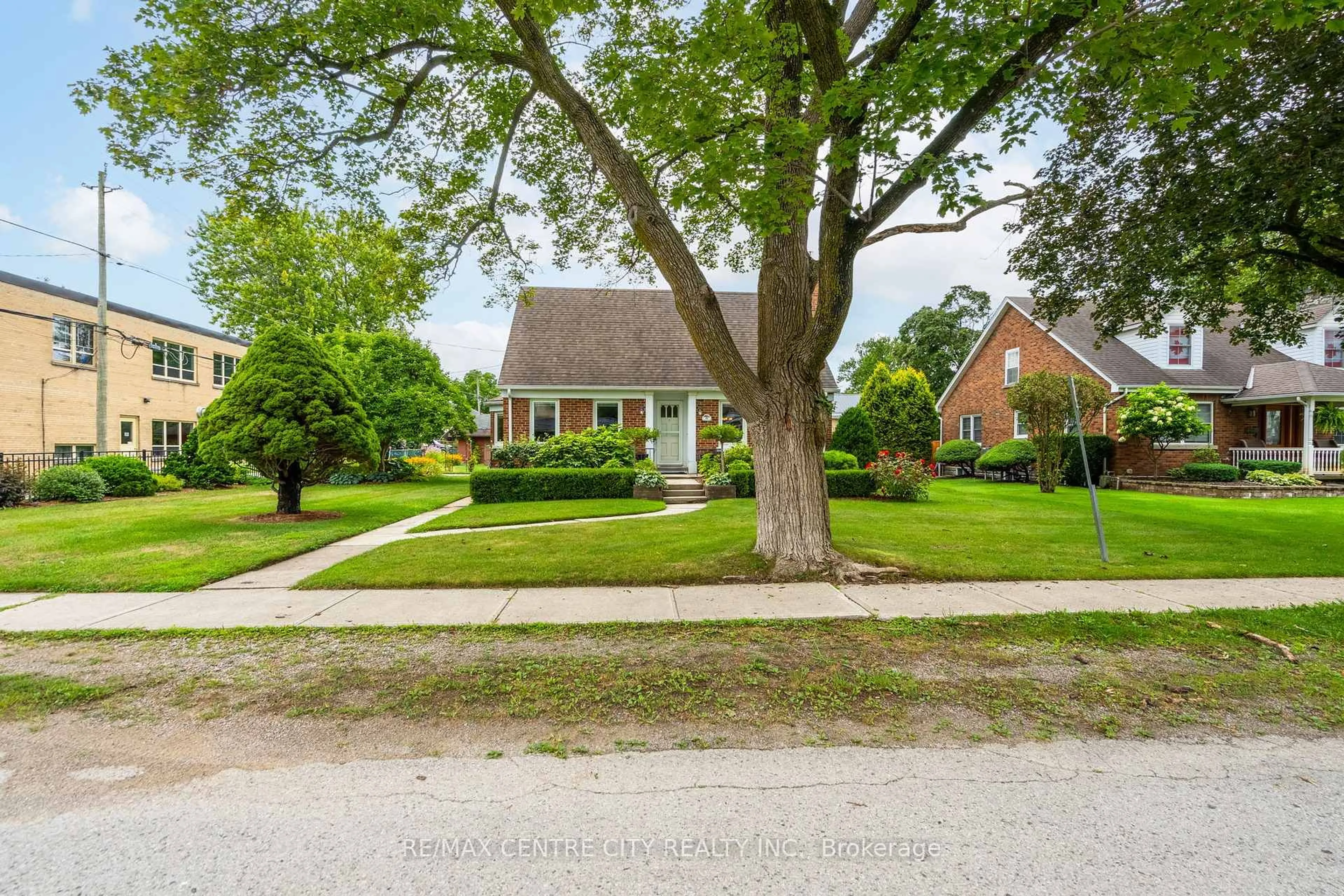 Home with brick exterior material, street for 132 Maria St, Strathroy-Caradoc Ontario N7G 2W8