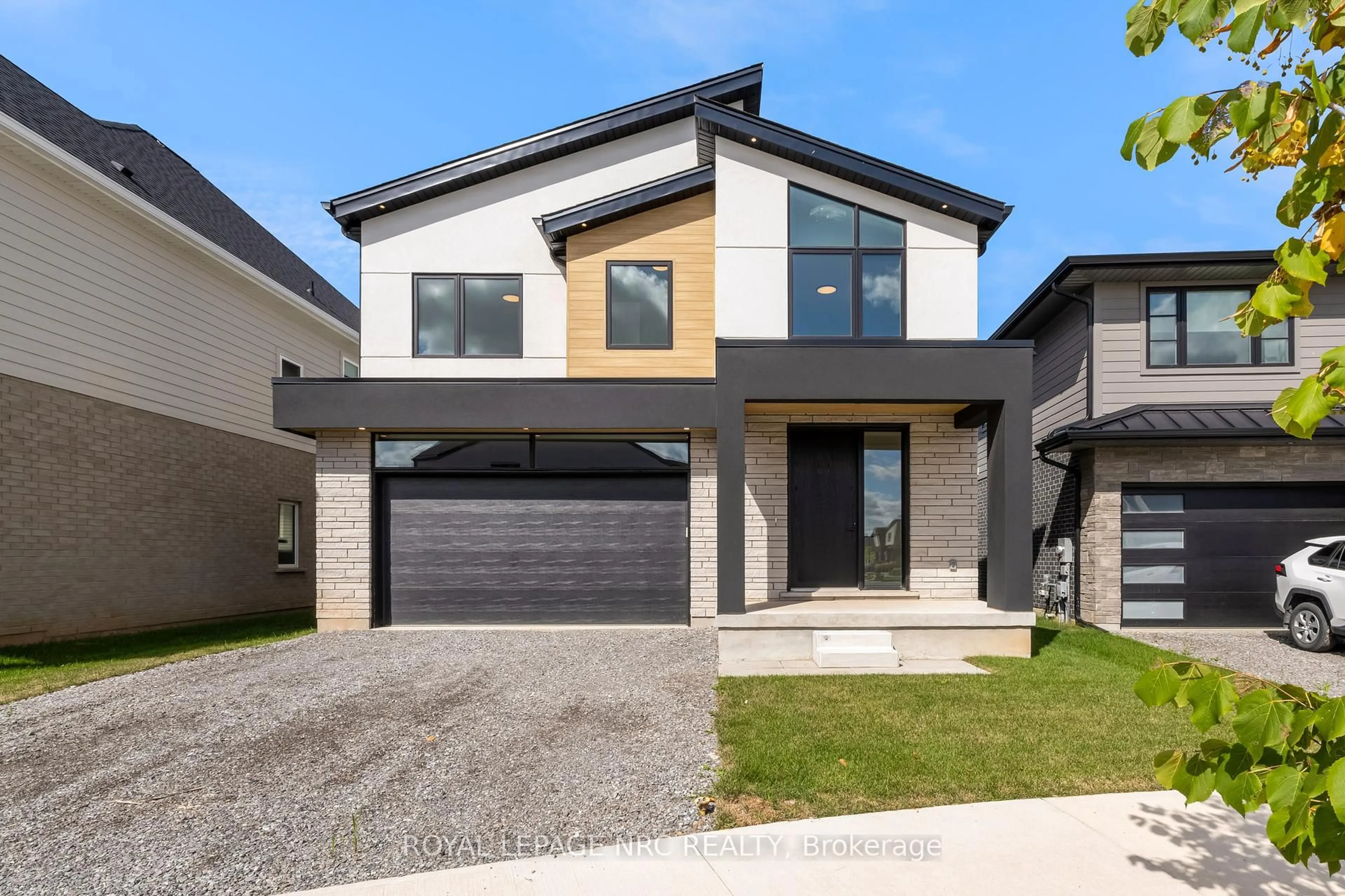 Home with brick exterior material, street for 9 Arsenault Cres, Pelham Ontario L0S 1E6