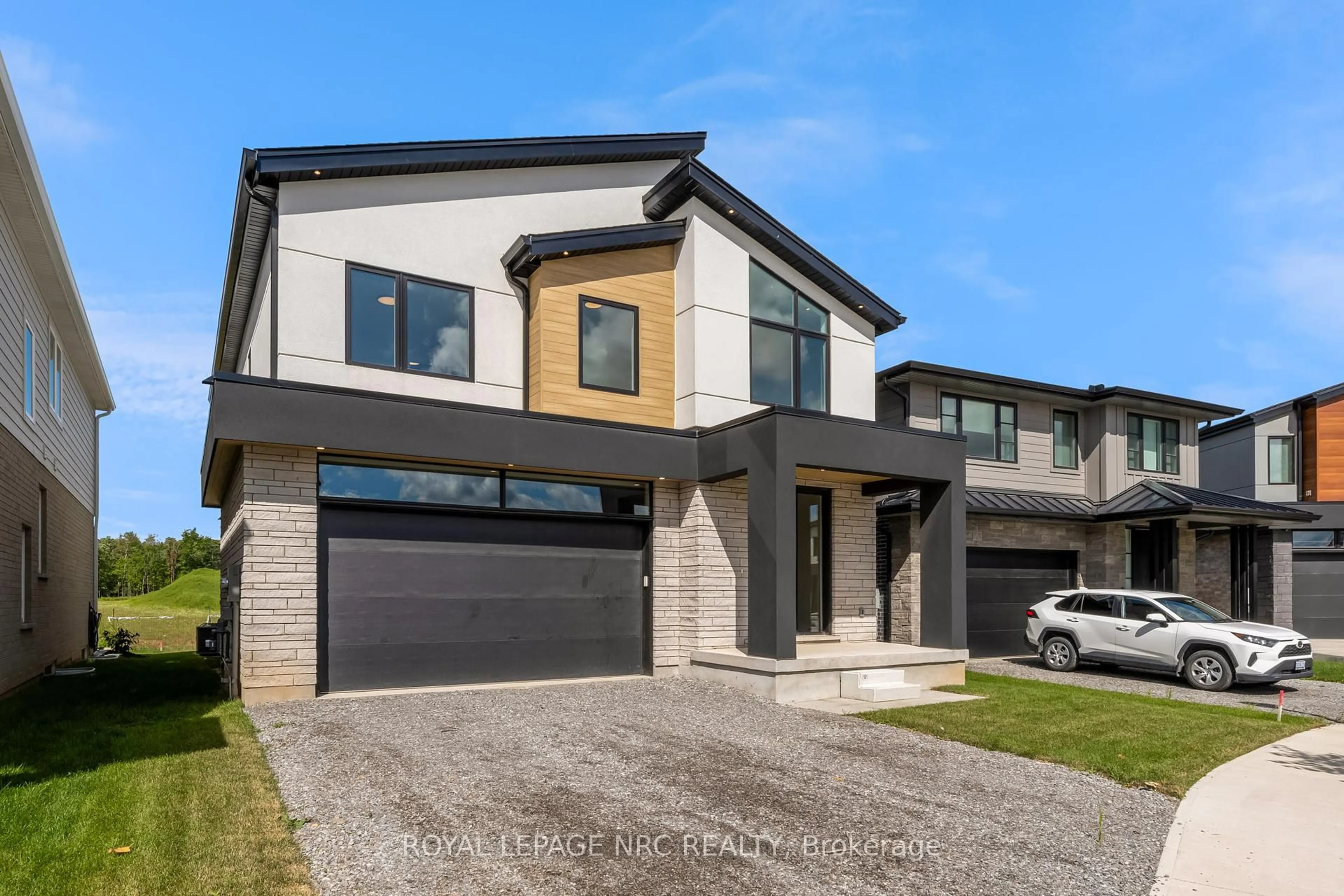 Home with brick exterior material, street for 9 Arsenault Cres, Pelham Ontario L0S 1E6