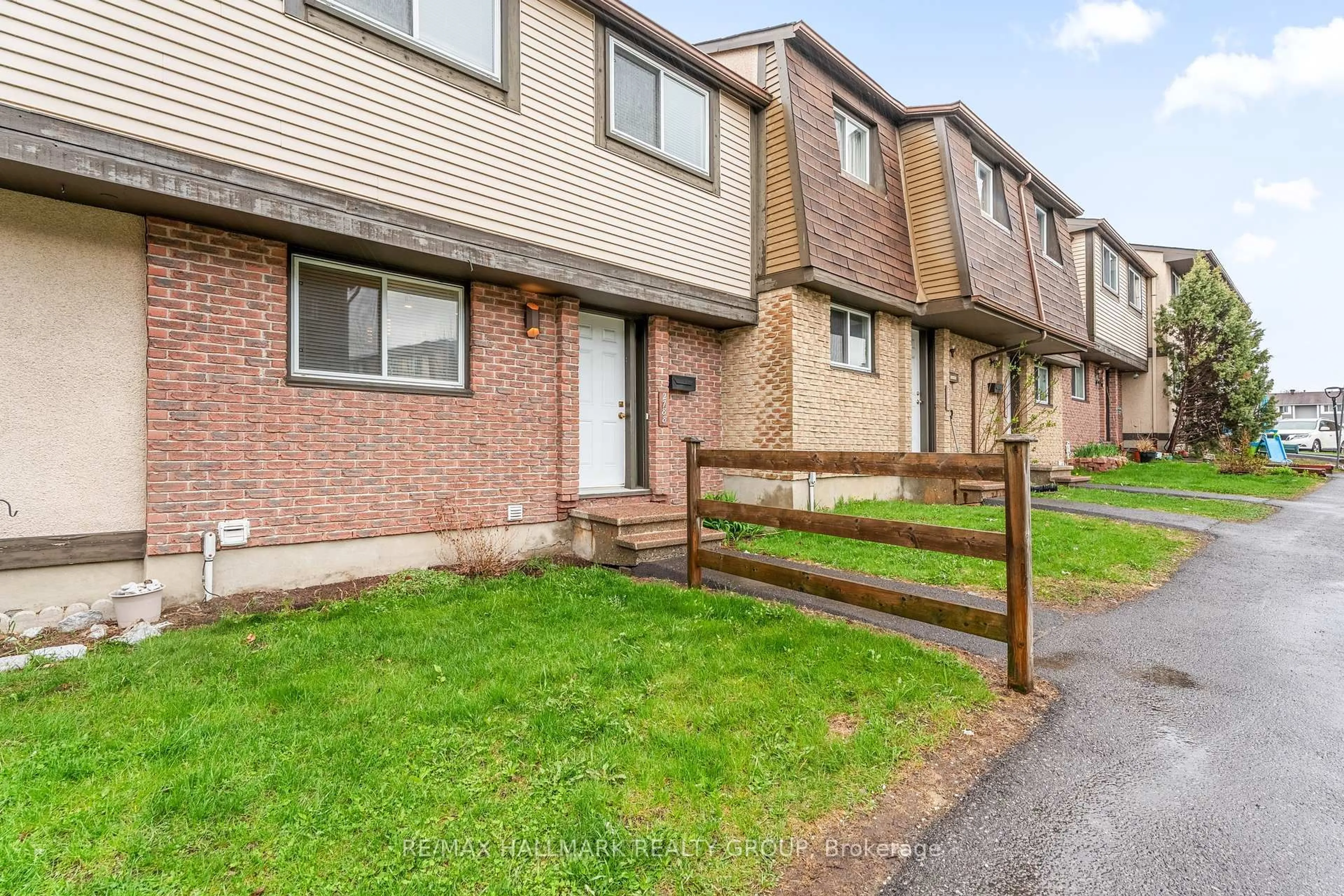Unknown for 2788 Pimlico Cres, Ottawa Ontario K1T 2A8