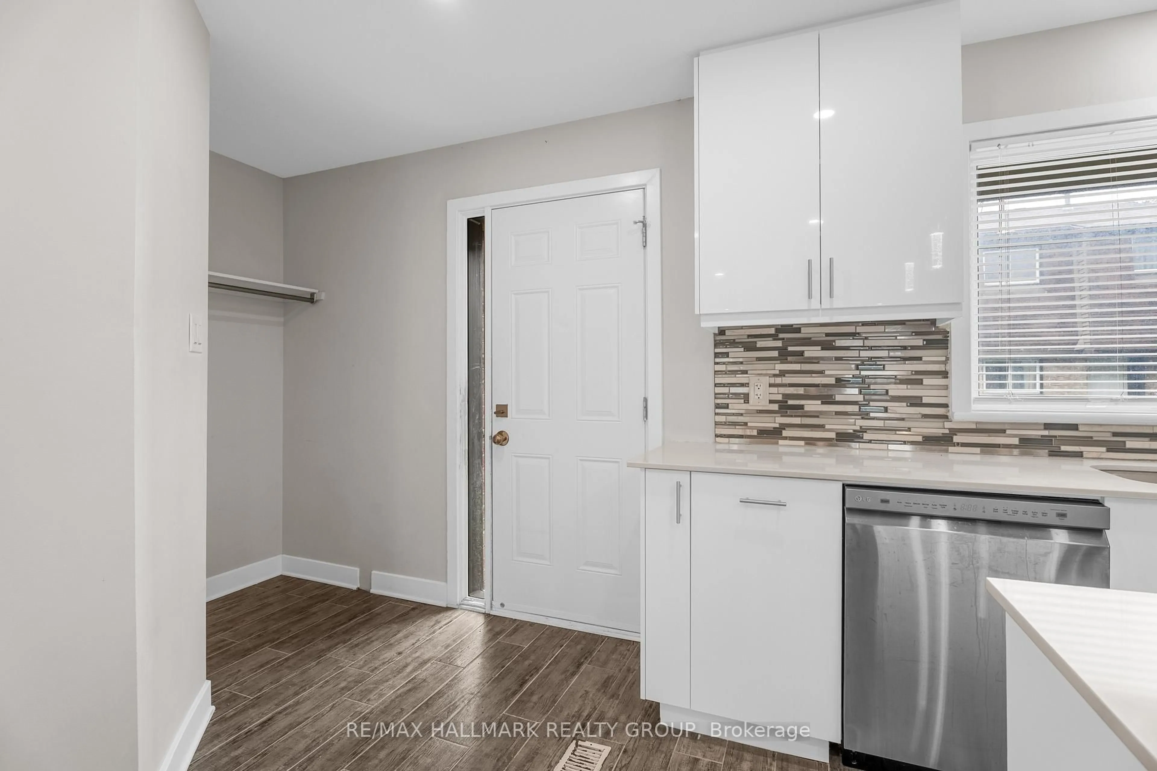 Unknown for 2788 Pimlico Cres, Ottawa Ontario K1T 2A8