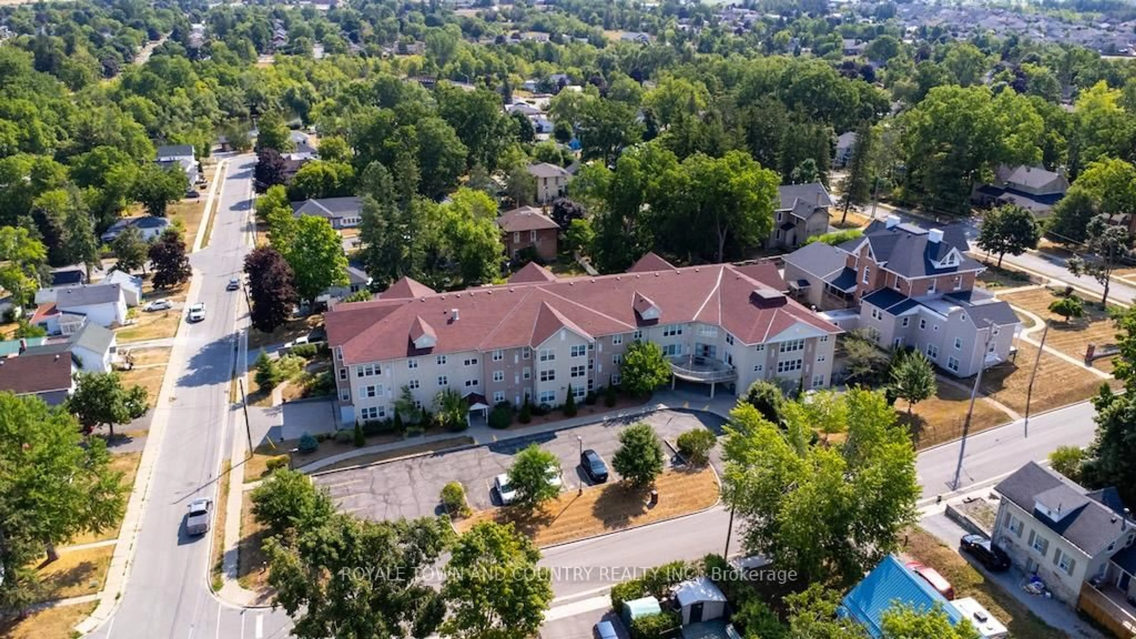 A pic from outside/outdoor area/front of a property/back of a property/a pic from drone, unknown for 8 Huron St #302, Kawartha Lakes Ontario K9V 6K3