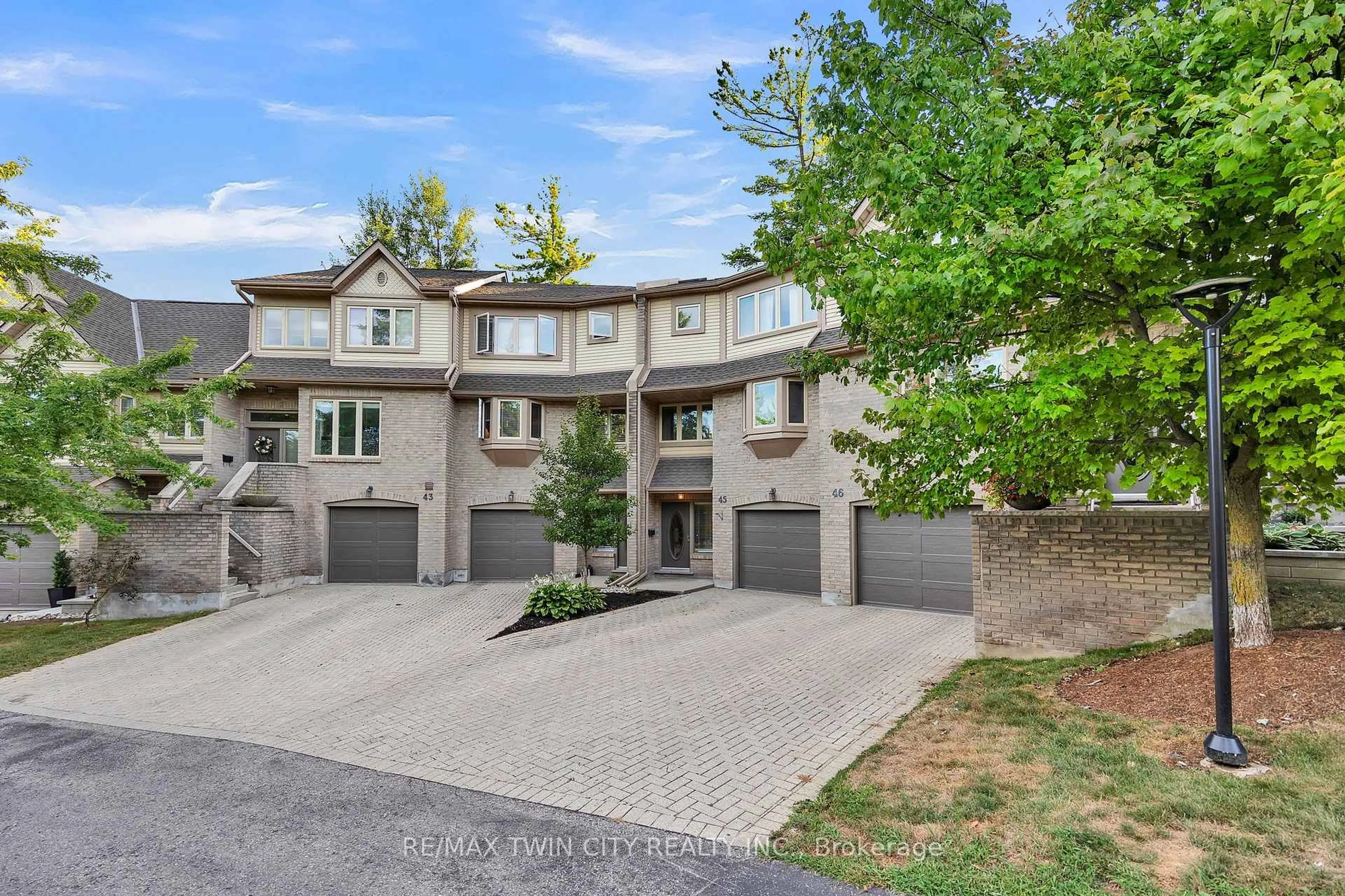 Unknown for 225 Benjamin Rd #45, Waterloo Ontario N2V 1Z3