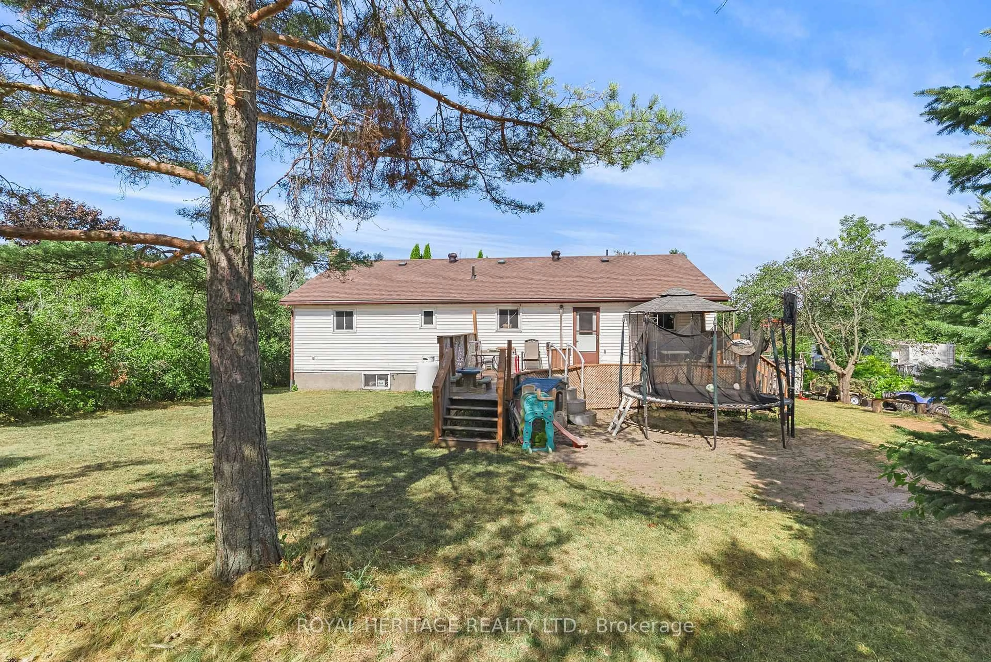 A pic from outside/outdoor area/front of a property/back of a property/a pic from drone, unknown for 20 Buckhorn Rd, Kawartha Lakes Ontario K9V 4R6