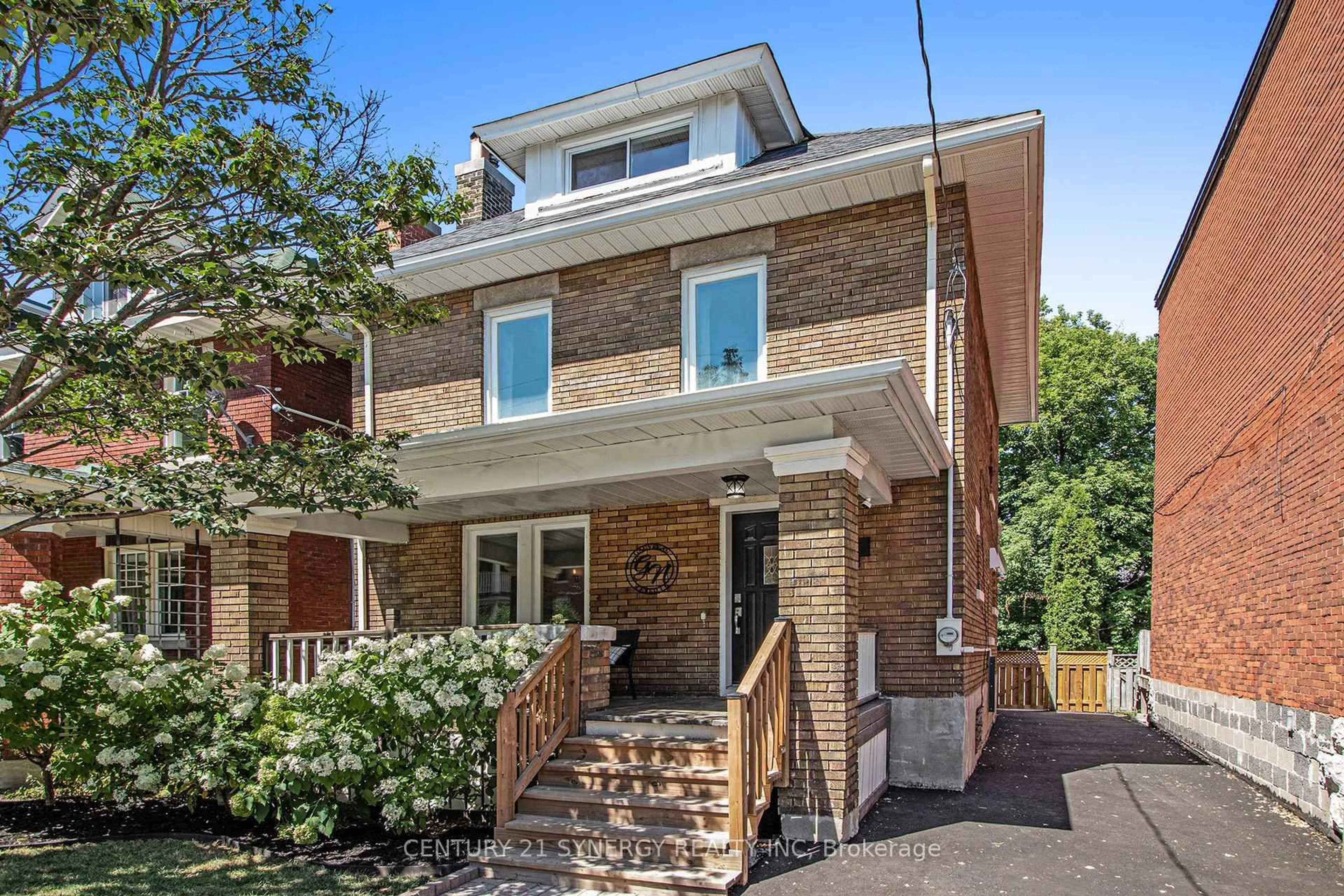 Home with brick exterior material, street for 257 Arlington Ave, Ottawa Ontario K1R 5T1