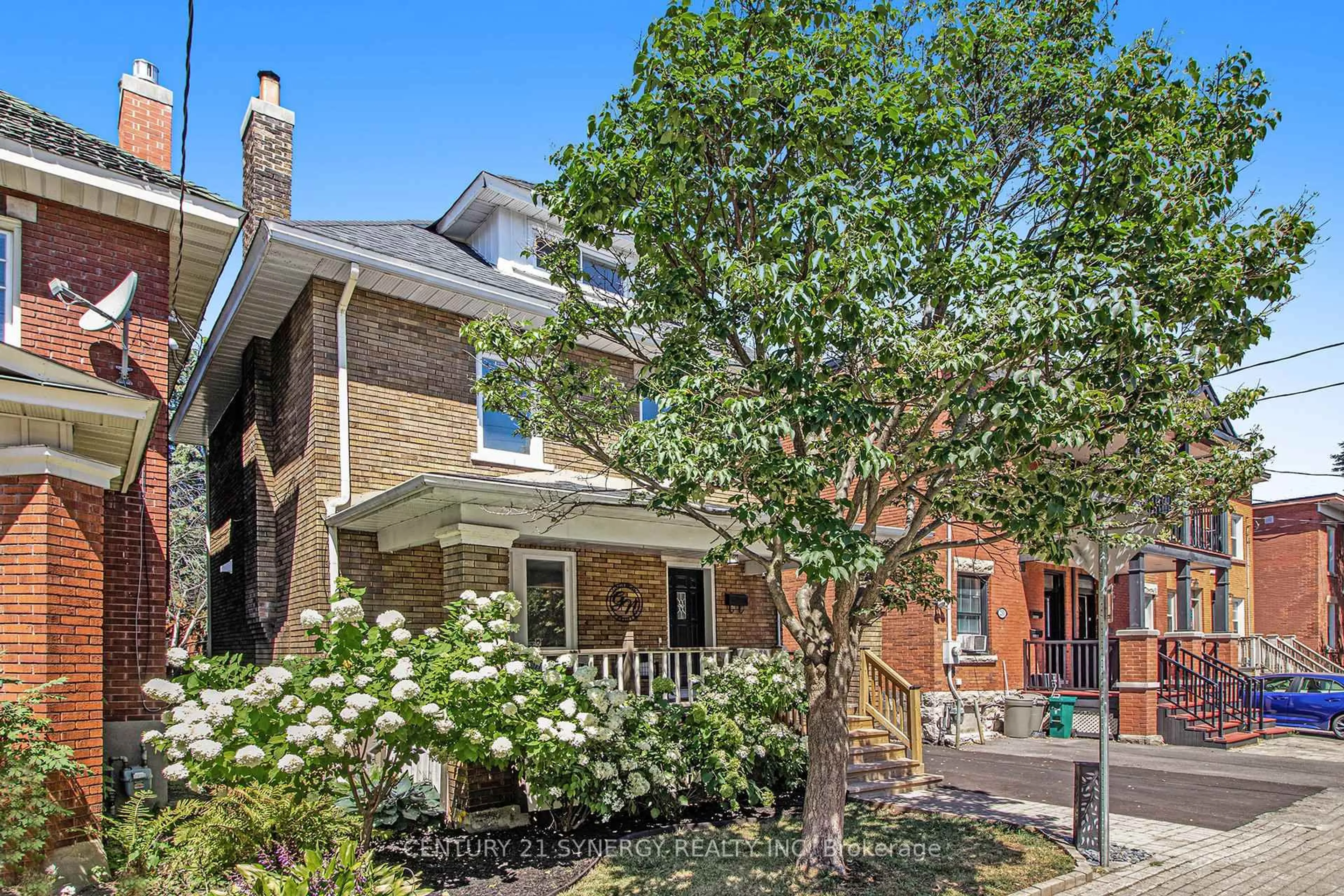 Home with brick exterior material, street for 257 Arlington Ave, Ottawa Ontario K1R 5T1