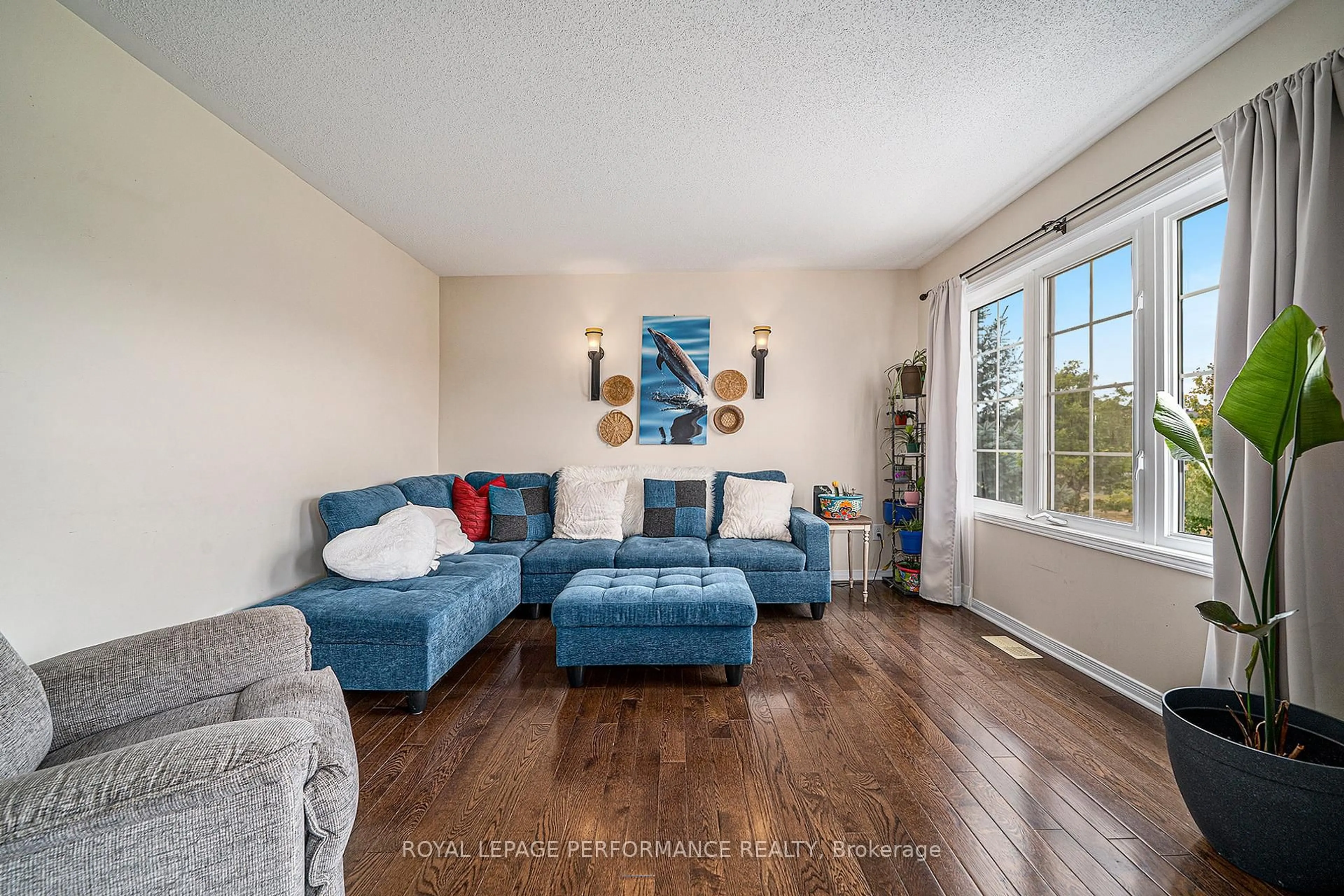 Living room with furniture, unknown for 3721 Riverbreeze St #G, Ottawa Ontario K2J 0T1