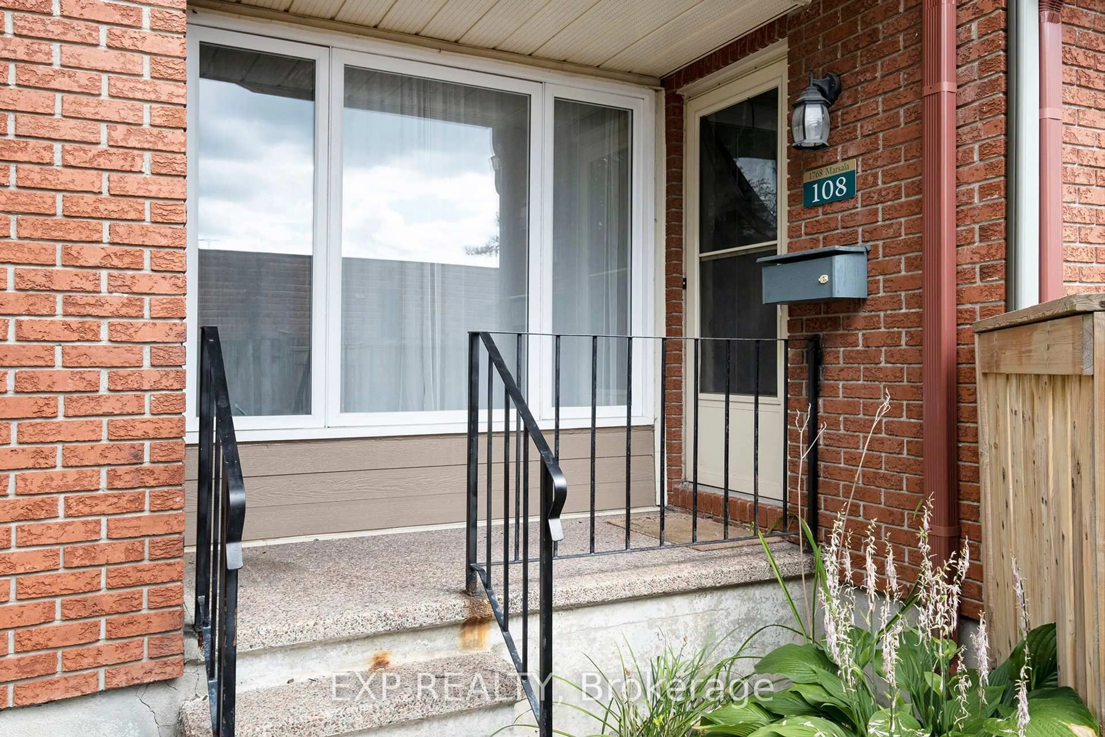 Unknown for 1768 Marsala Cres #108, Ottawa Ontario K4A 2G4