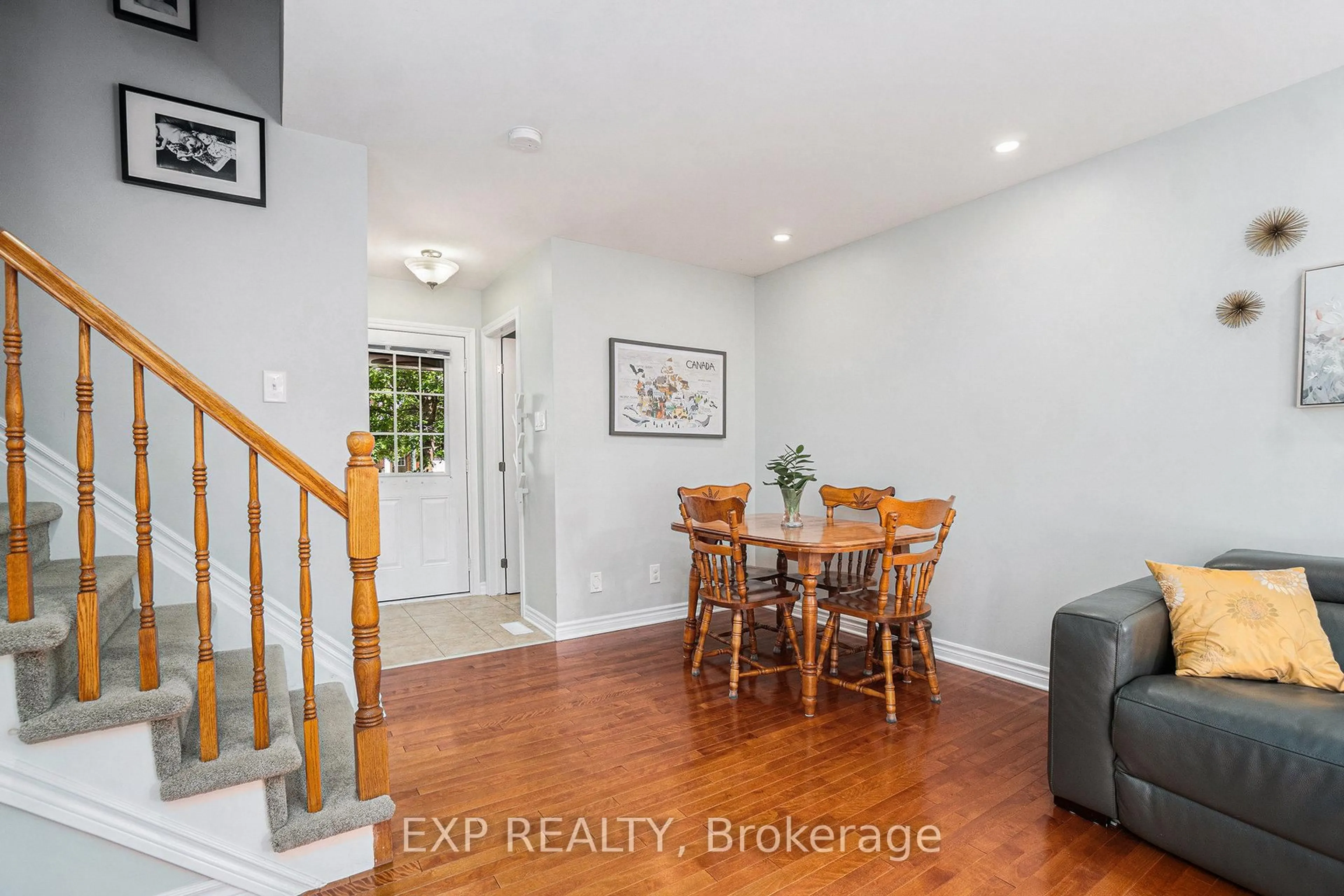 Unknown for 502 Rosehill Ave, Stittsville Ontario K2S 0E4