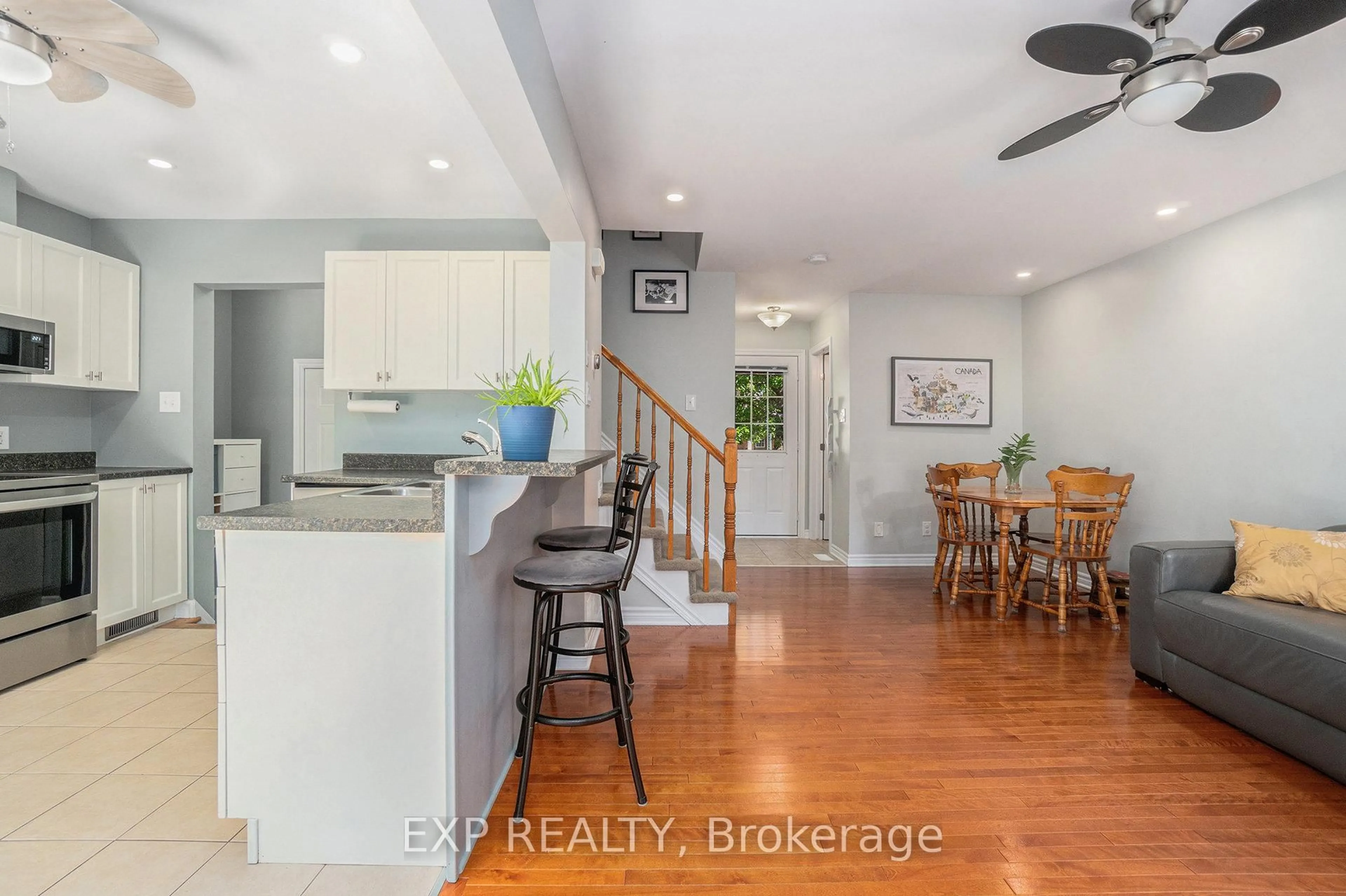 Open concept kitchen, unknown for 502 Rosehill Ave, Stittsville Ontario K2S 0E4