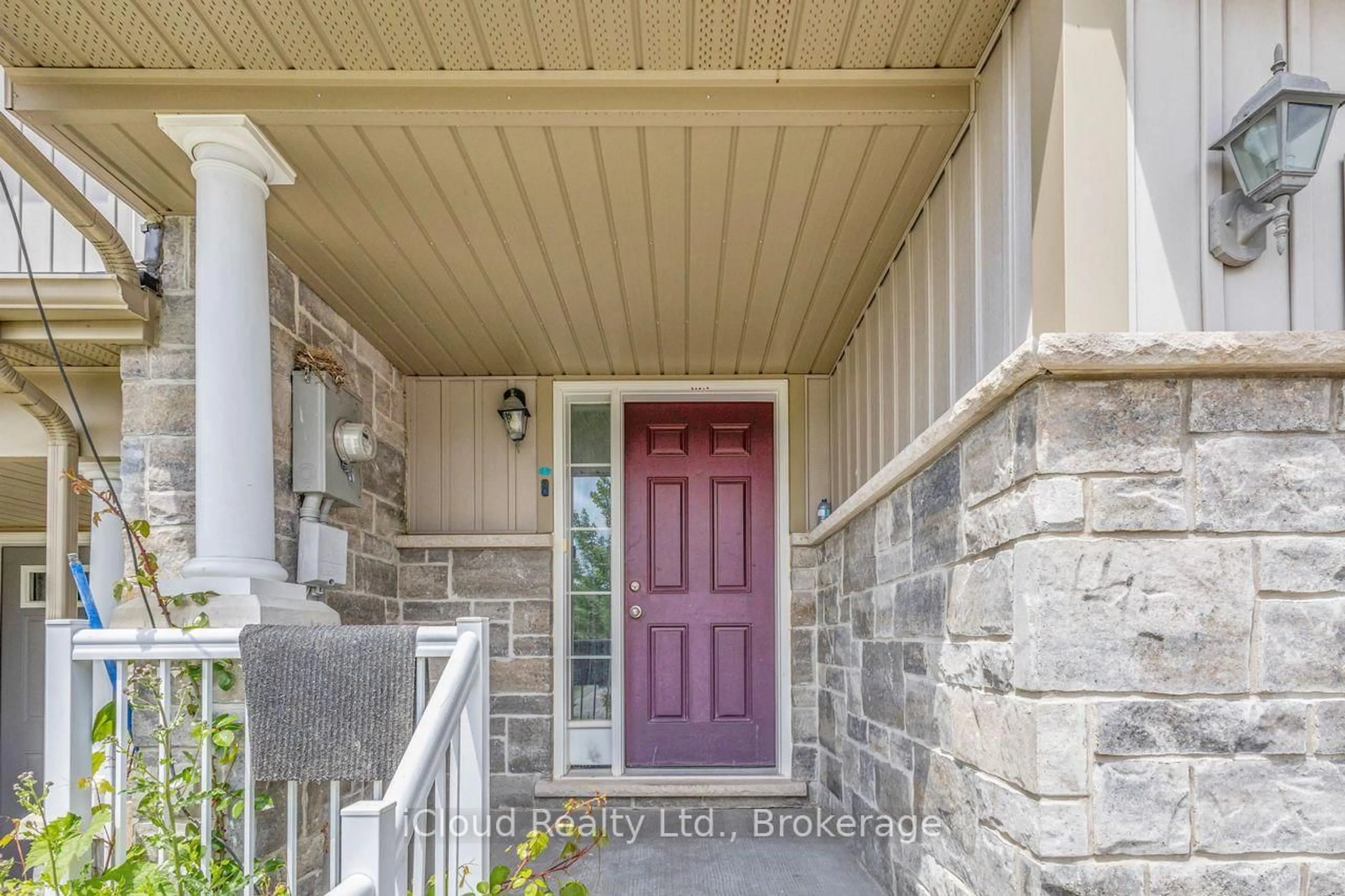 Indoor entryway for 140 Windflower Dr, Kitchener Ontario N2E 3S9