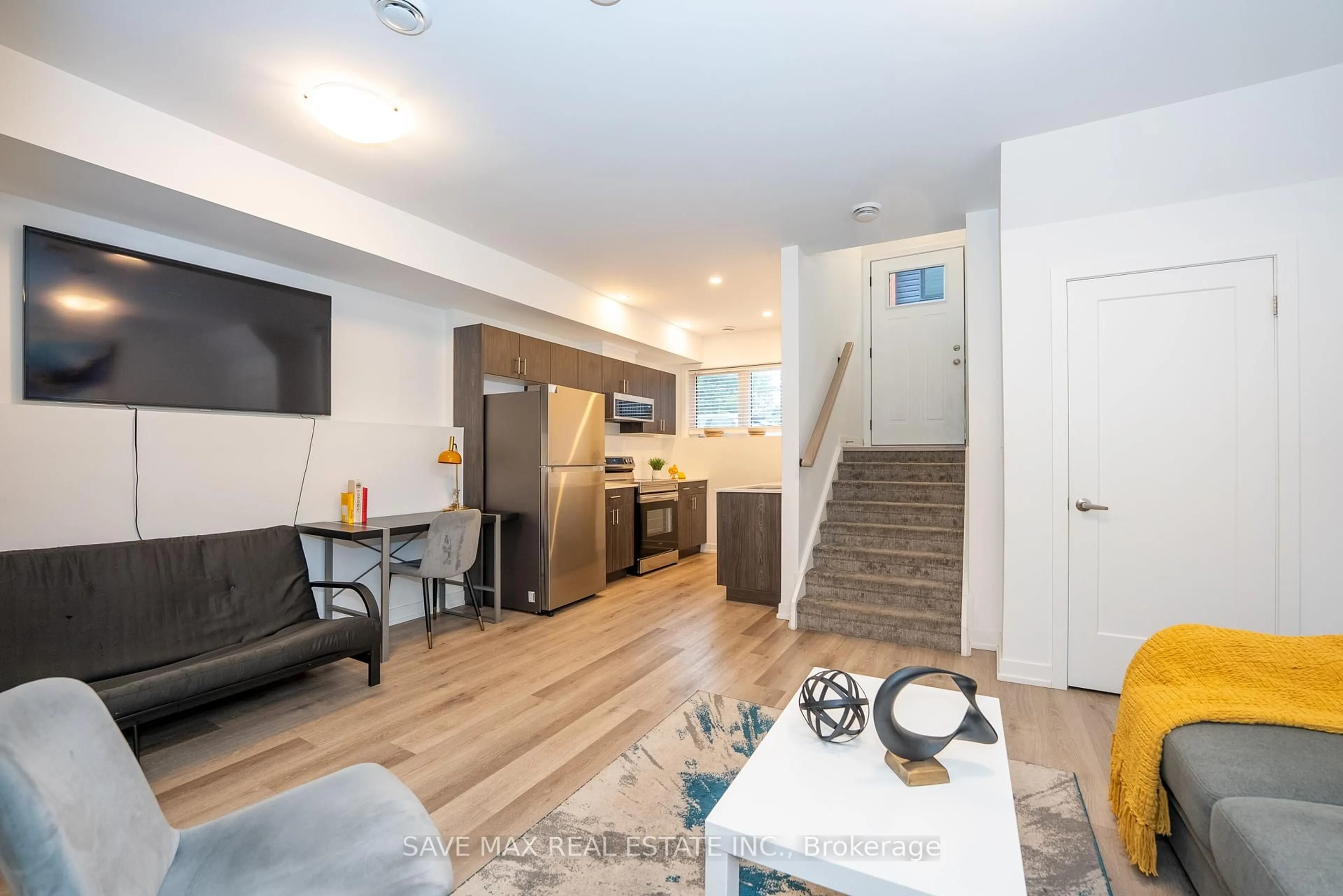 Unknown for 781 Clare Ave #211, Welland Ontario L3C 0K1