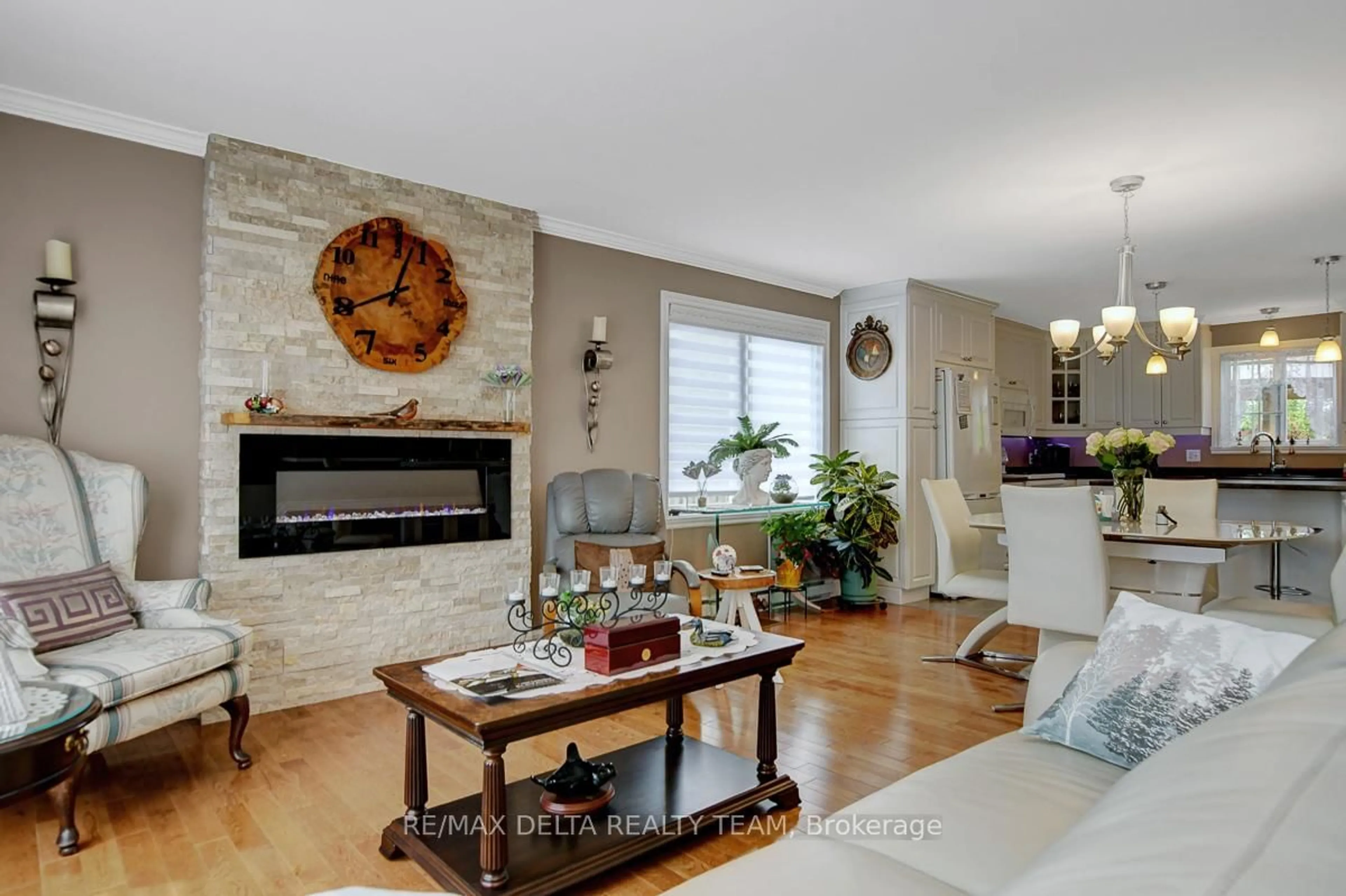 Living room with furniture, unknown for 22 Castlebeau St, Russell Ontario K0A 1W0