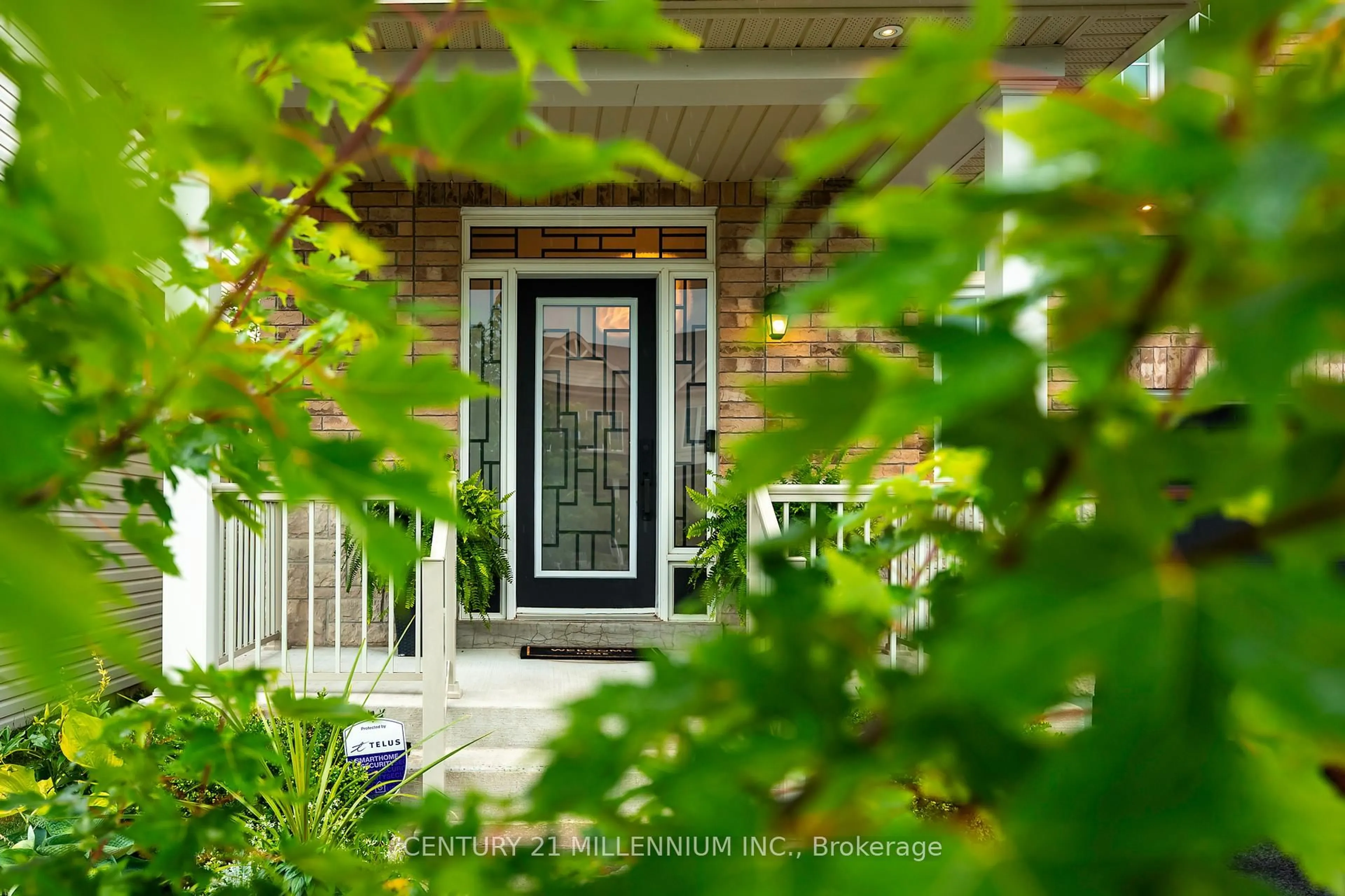Indoor entryway for 521 Brett St, Shelburne Ontario L9V 3V5