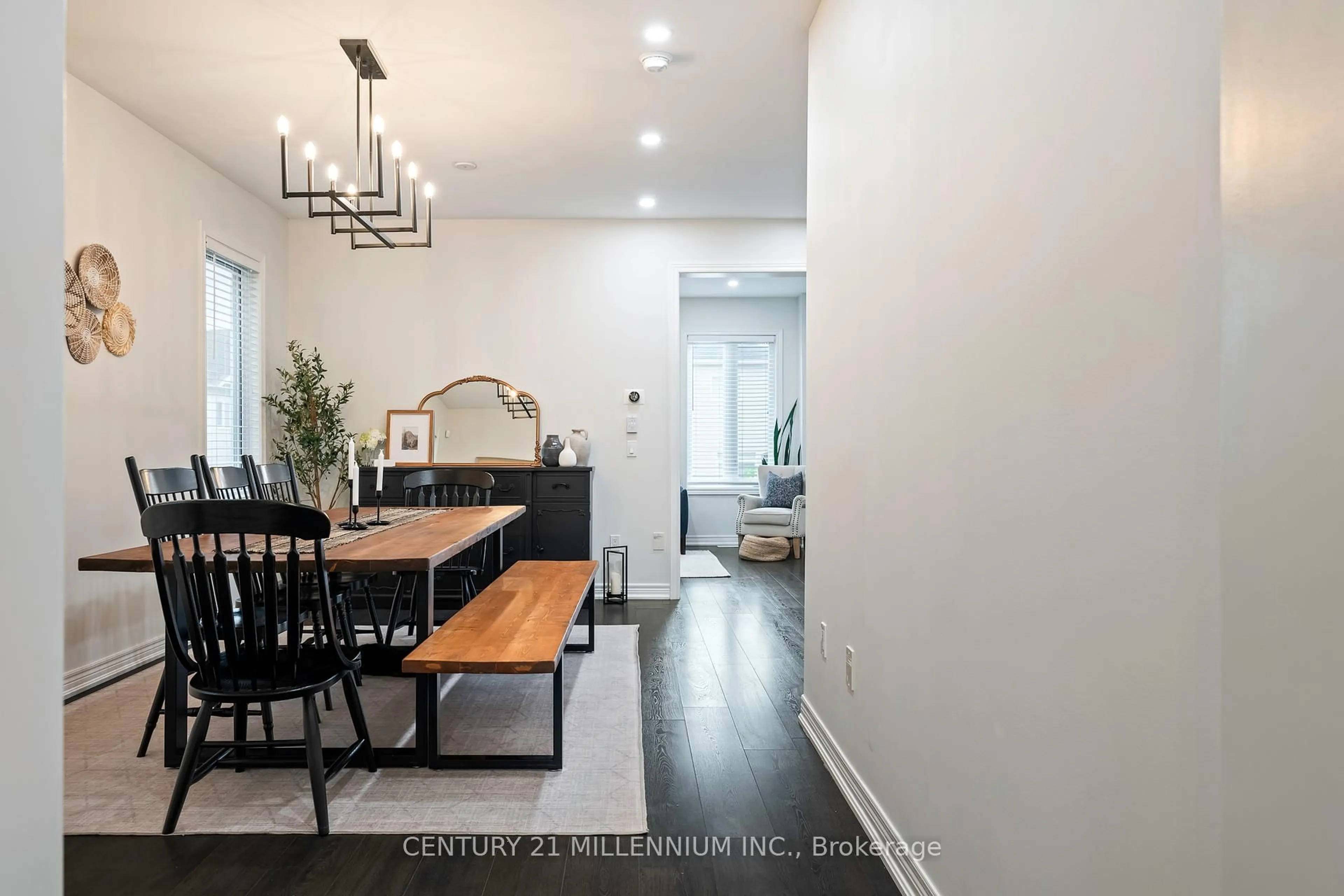 Indoor entryway for 521 Brett St, Shelburne Ontario L9V 3V5