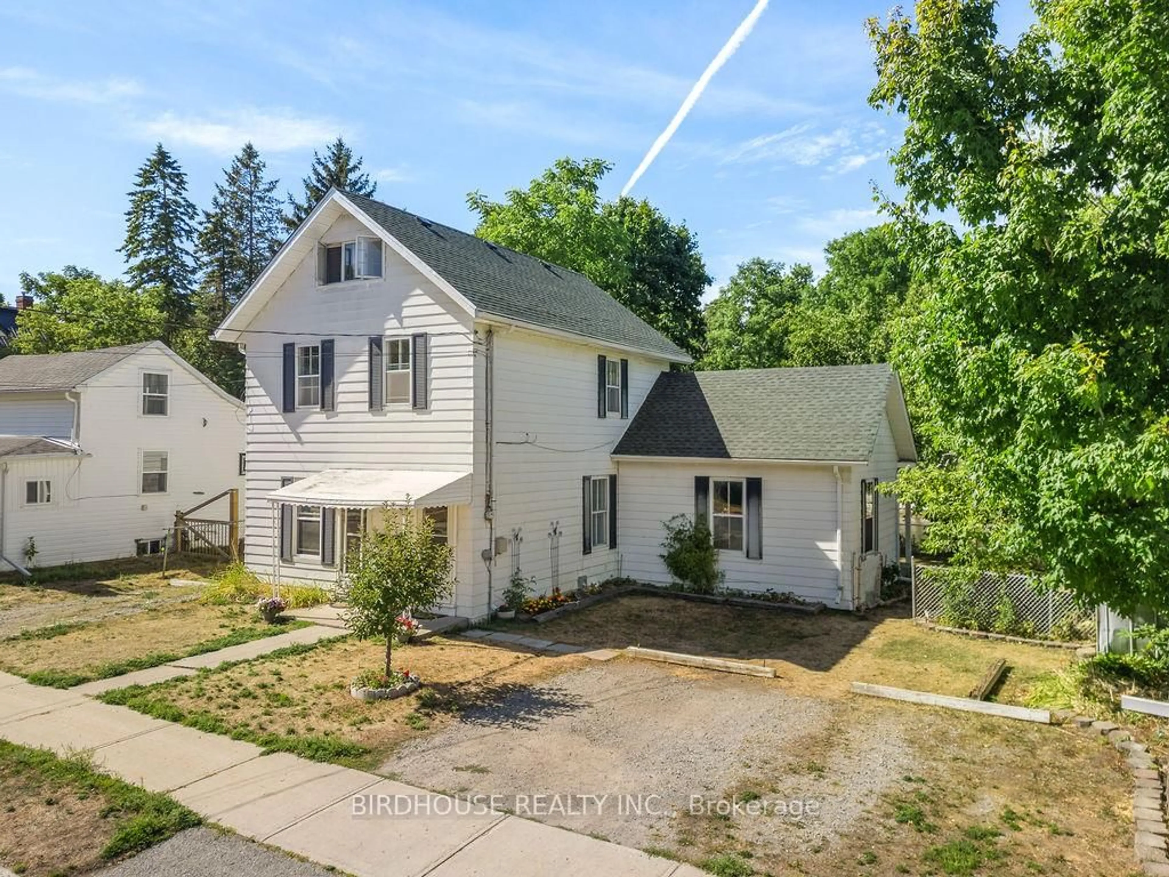 A pic from outside/outdoor area/front of a property/back of a property/a pic from drone, street for 70 Ridout St, Kawartha Lakes Ontario K9V 2B8