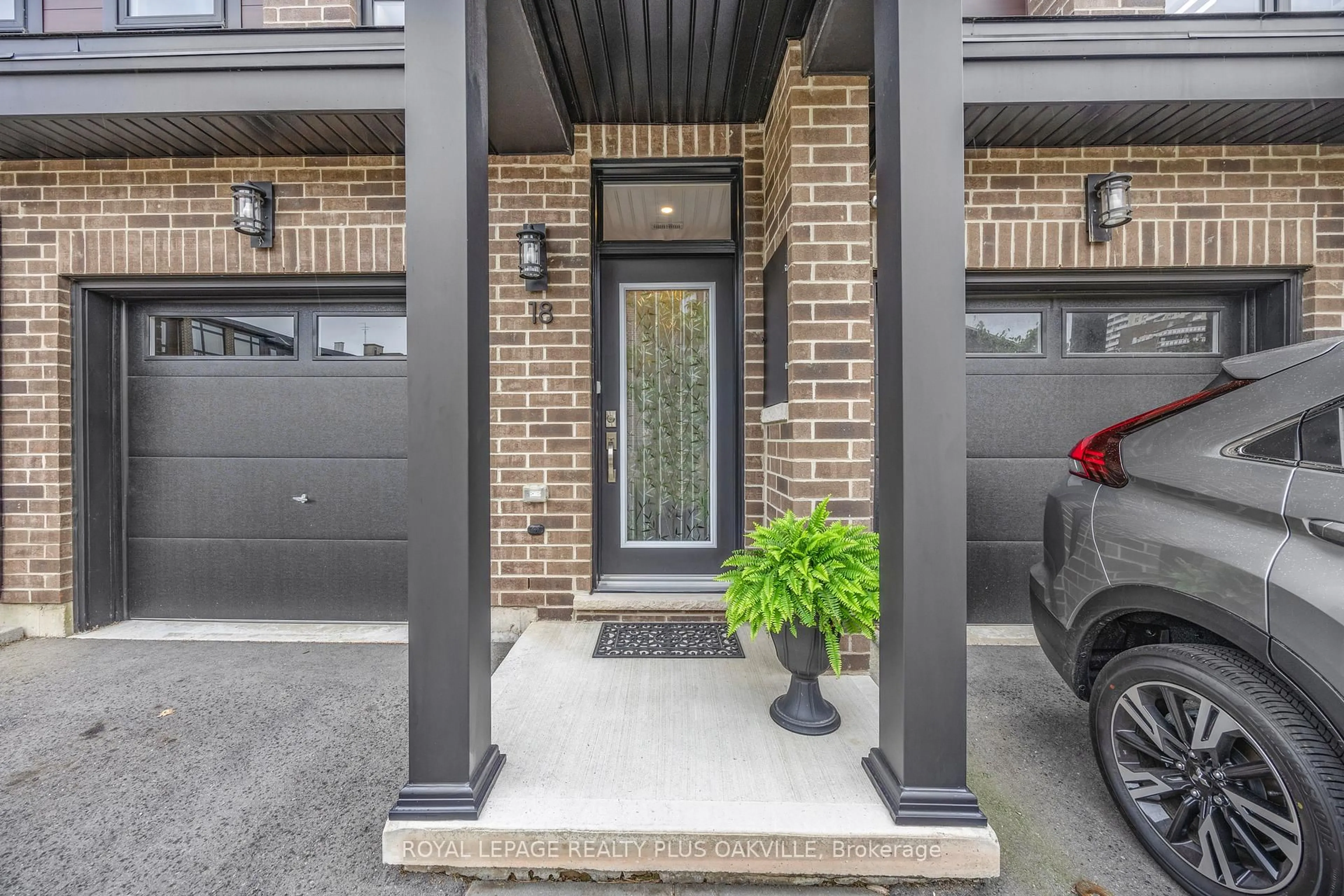 Unknown for 270 Melvin Ave #18, Hamilton Ontario L8H 0B4