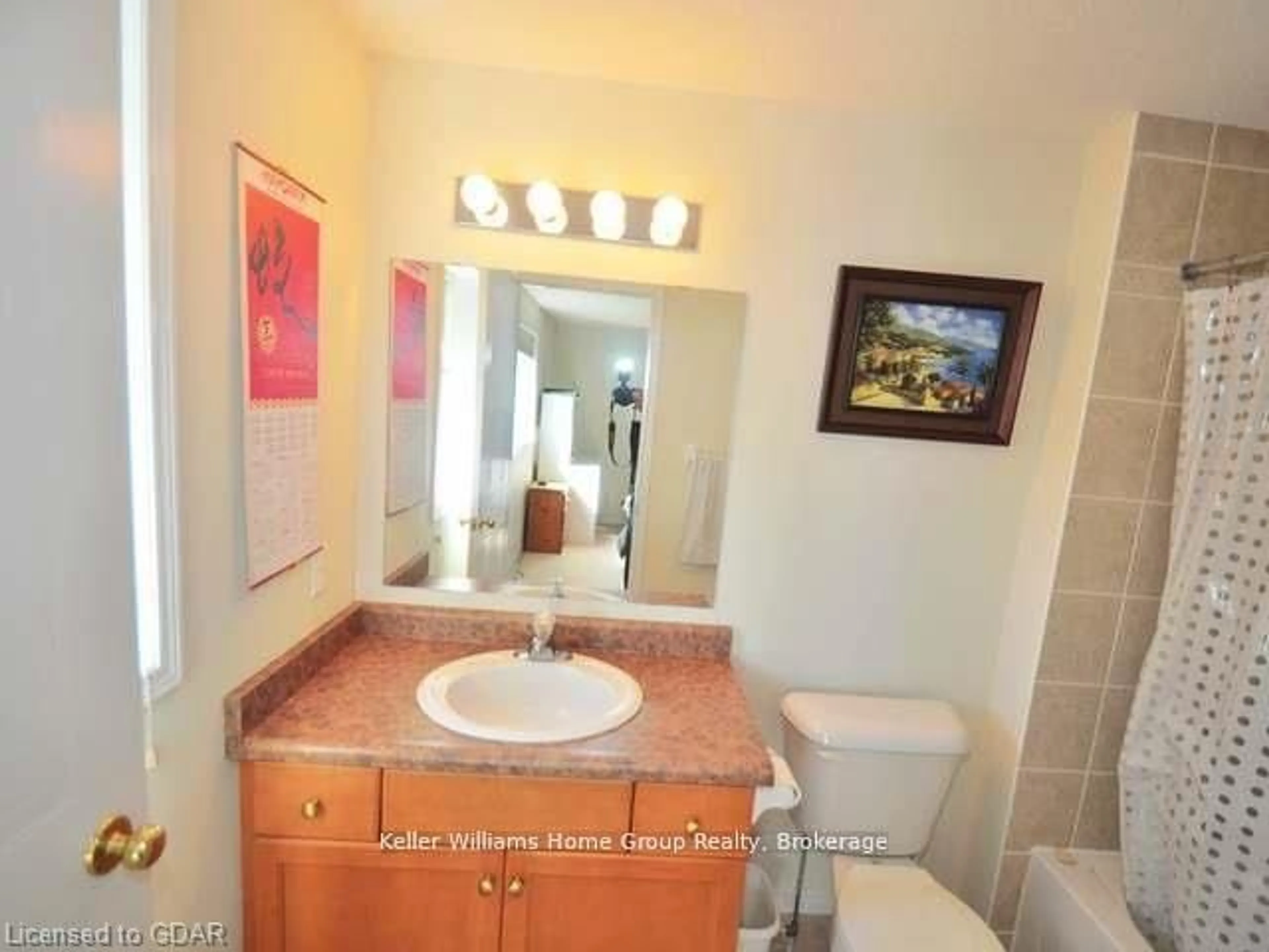 Standard bathroom, ceramic/tile floor for 42 HASLER Cres, Guelph Ontario N1L 0A2