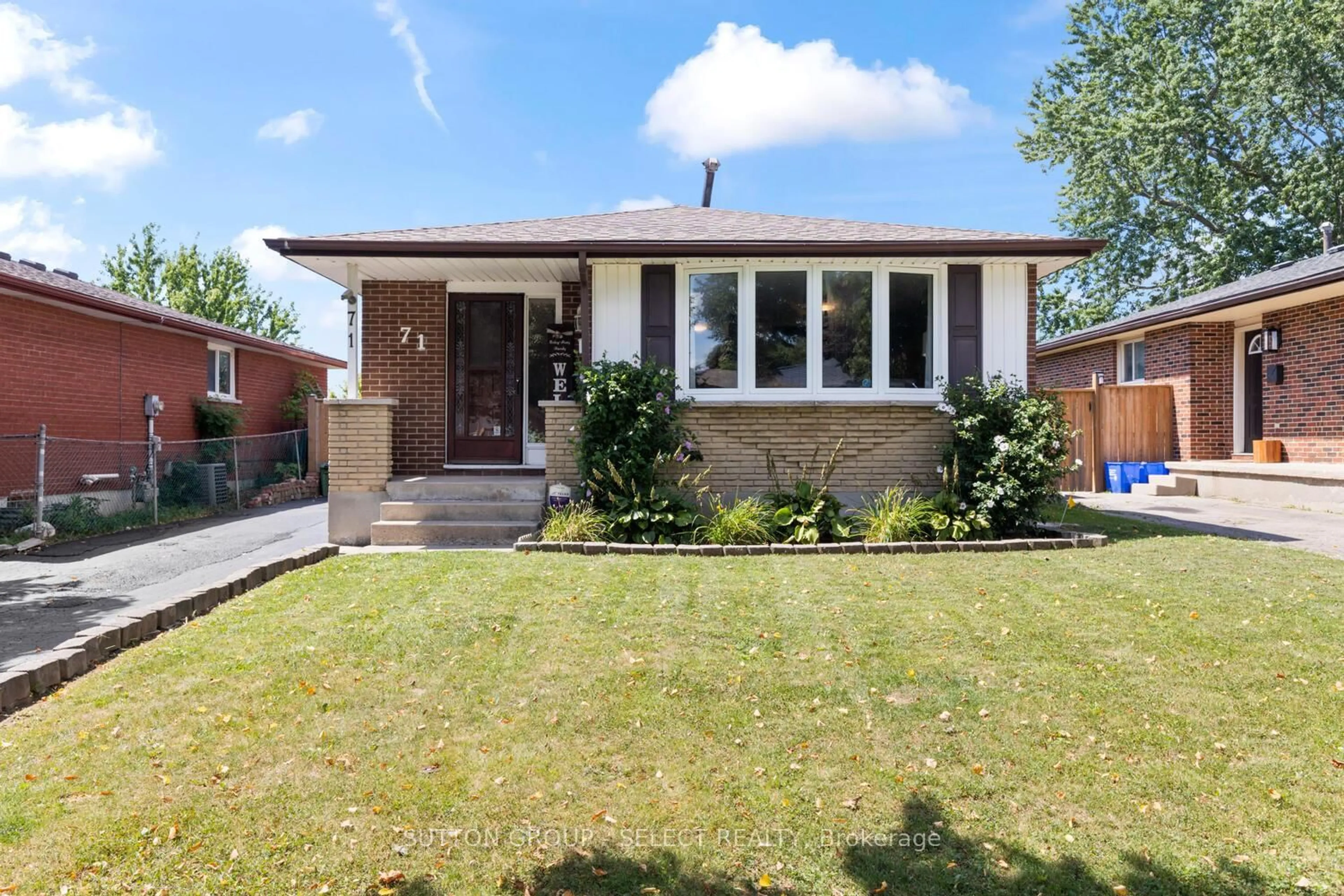Home with brick exterior material, street for 71 DUDLEY Cres, London South Ontario N6E 1S3