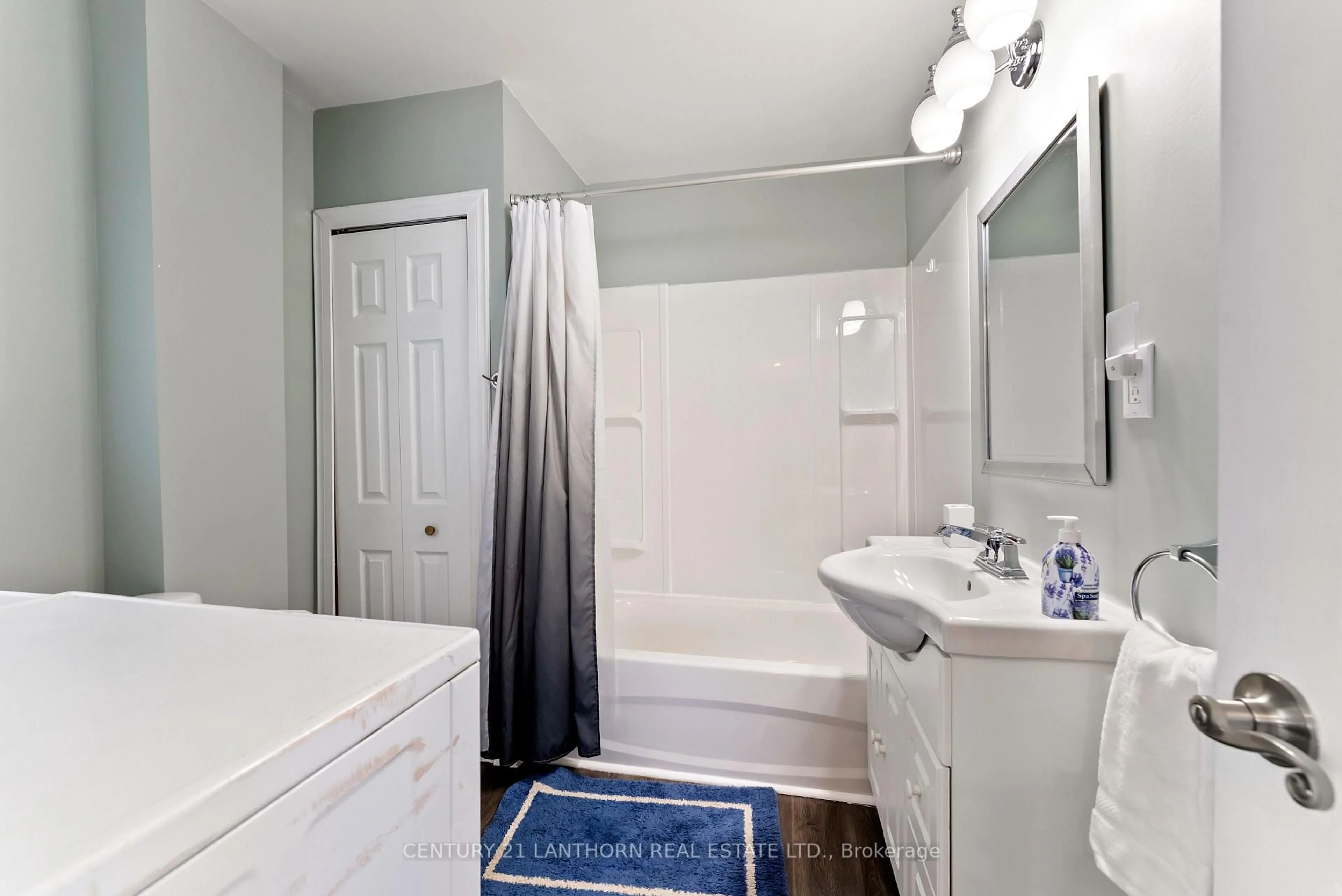 Standard bathroom, ceramic/tile floor for 43 Stanley St, Prince Edward County Ontario K0K 1G0